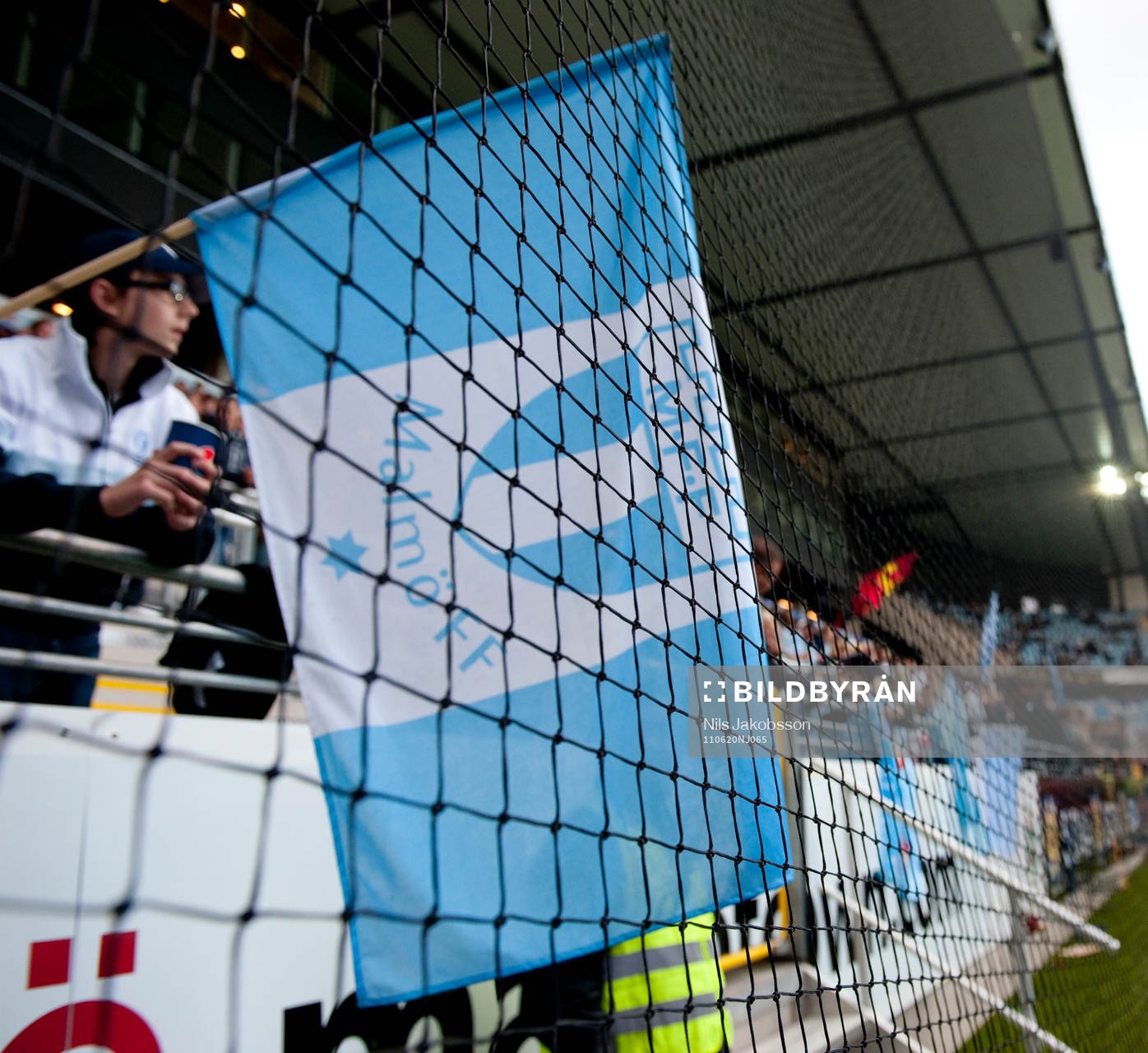 Nya regler på Swedbank Stadion, nät framför ståplats.