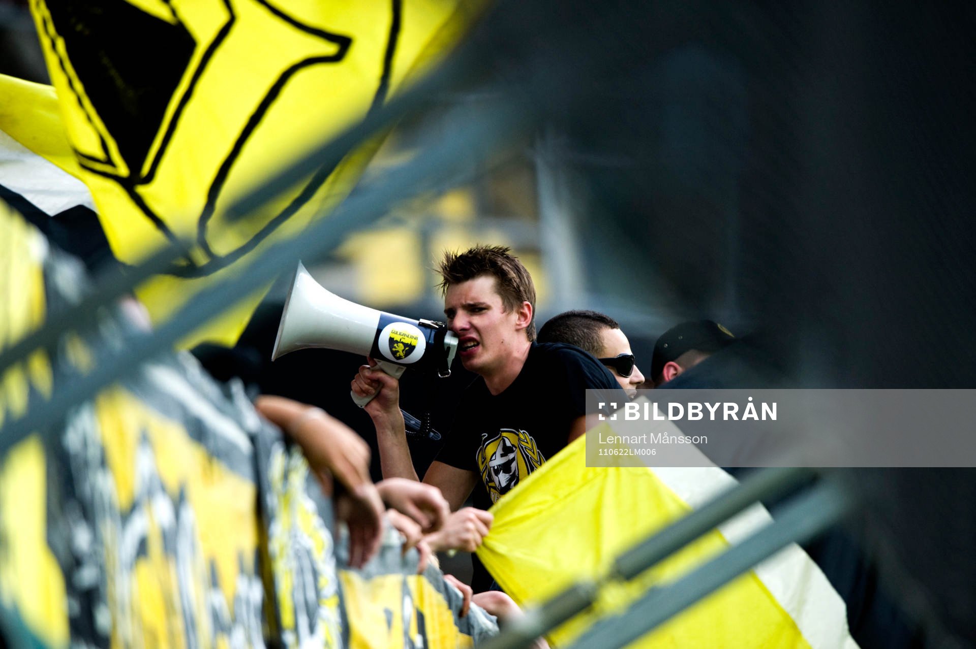 Fan, supporter. megafon