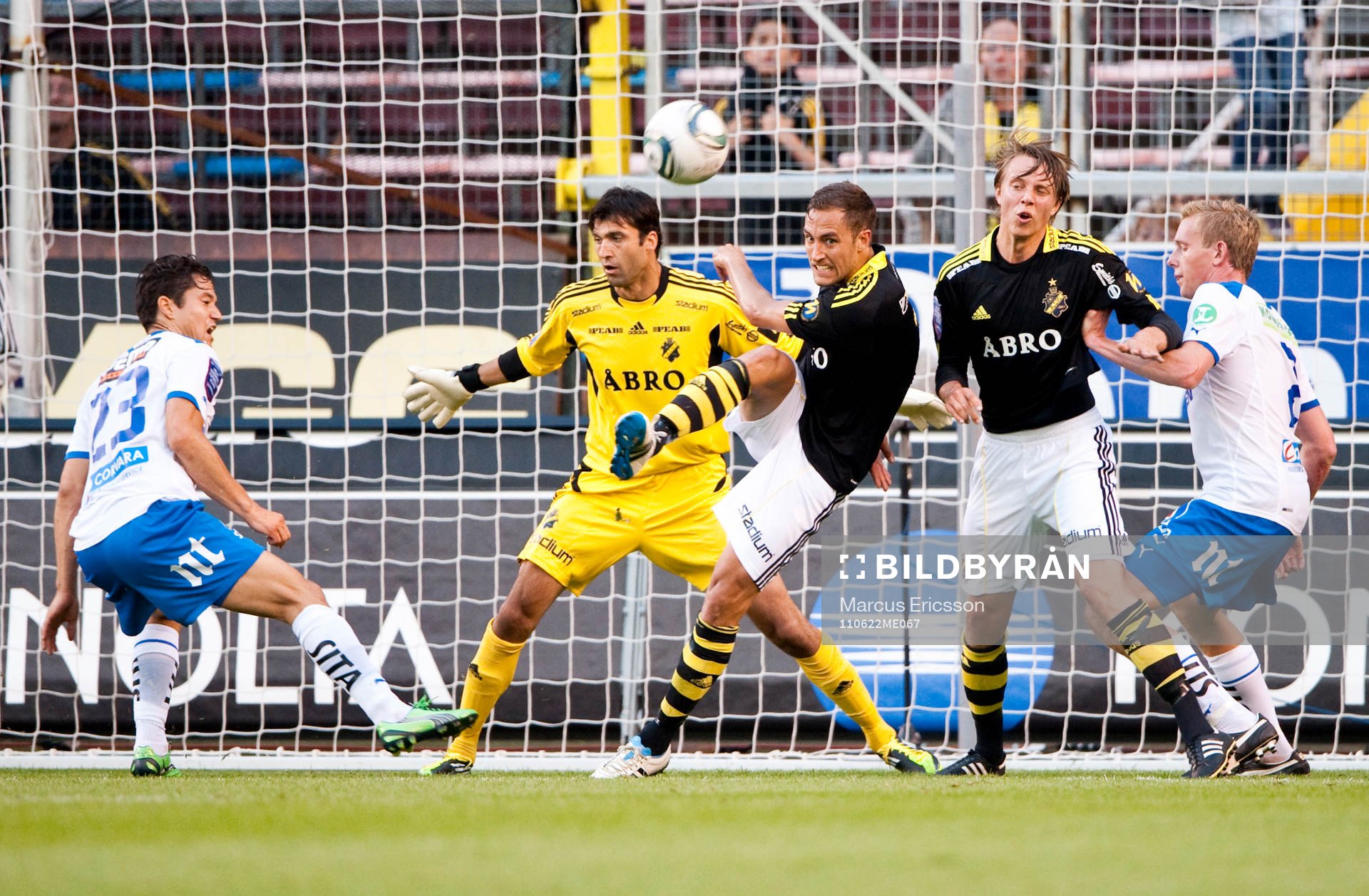  Niklas Backman, AIK rensar undan i slutminuterna