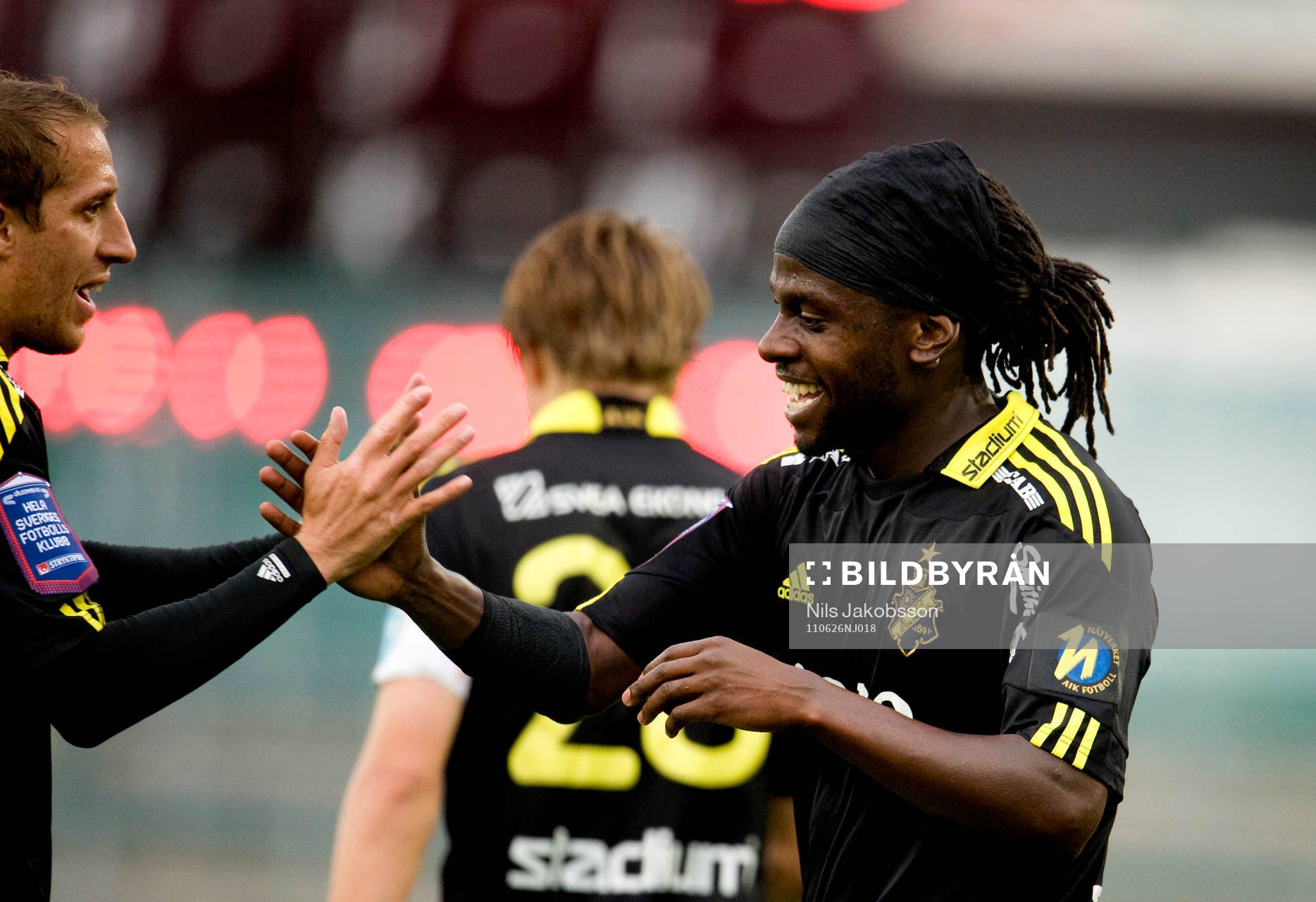  Kenny Pavey, Martin Kayongo Mutumba, AIK, jubel.