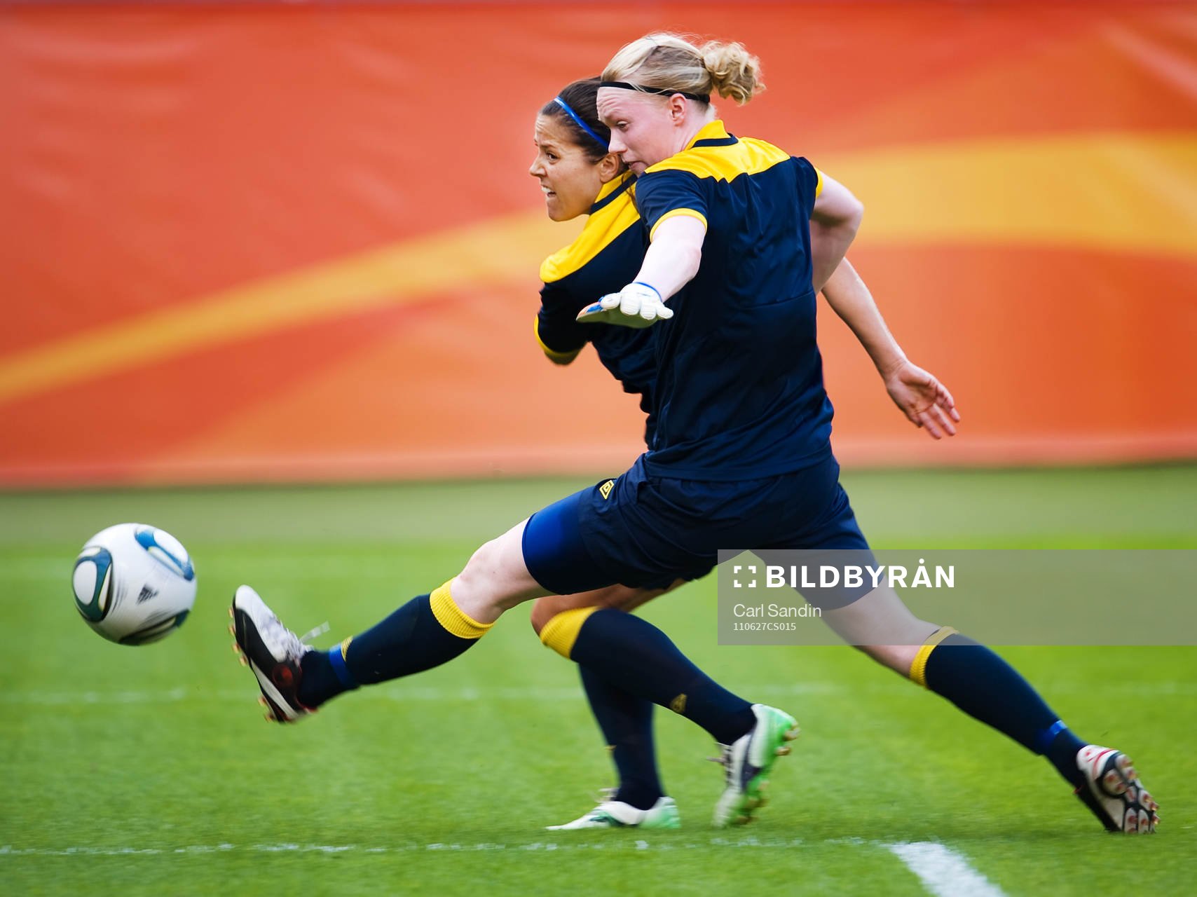 Madelaine Edlund, Hedvig Lindahl, målvakt