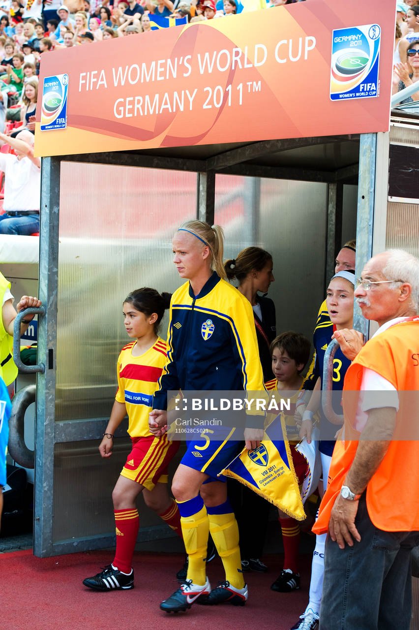 Caroline Seger, Sverige. Inmarsch
