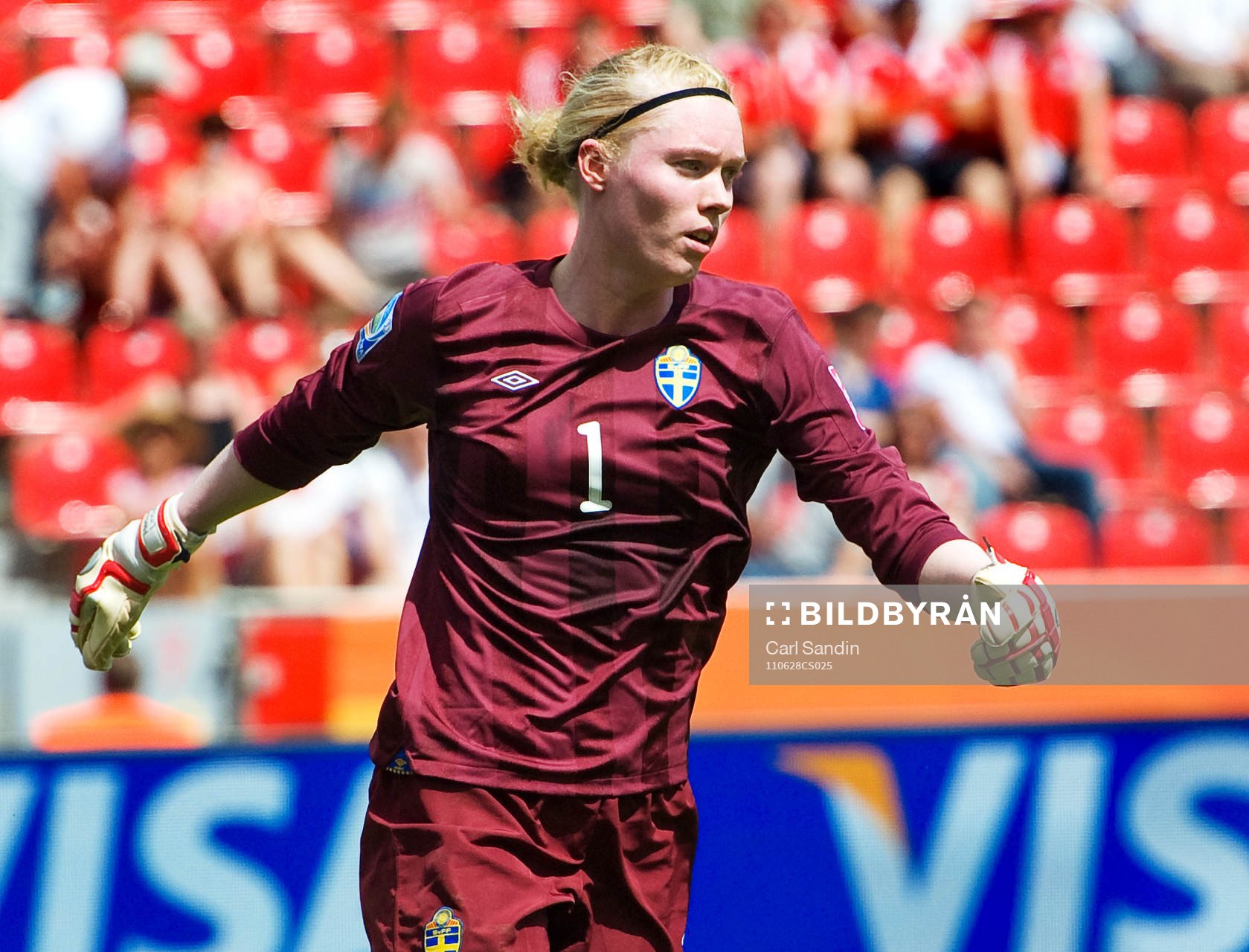 Hedvig Lindahl, målvakt