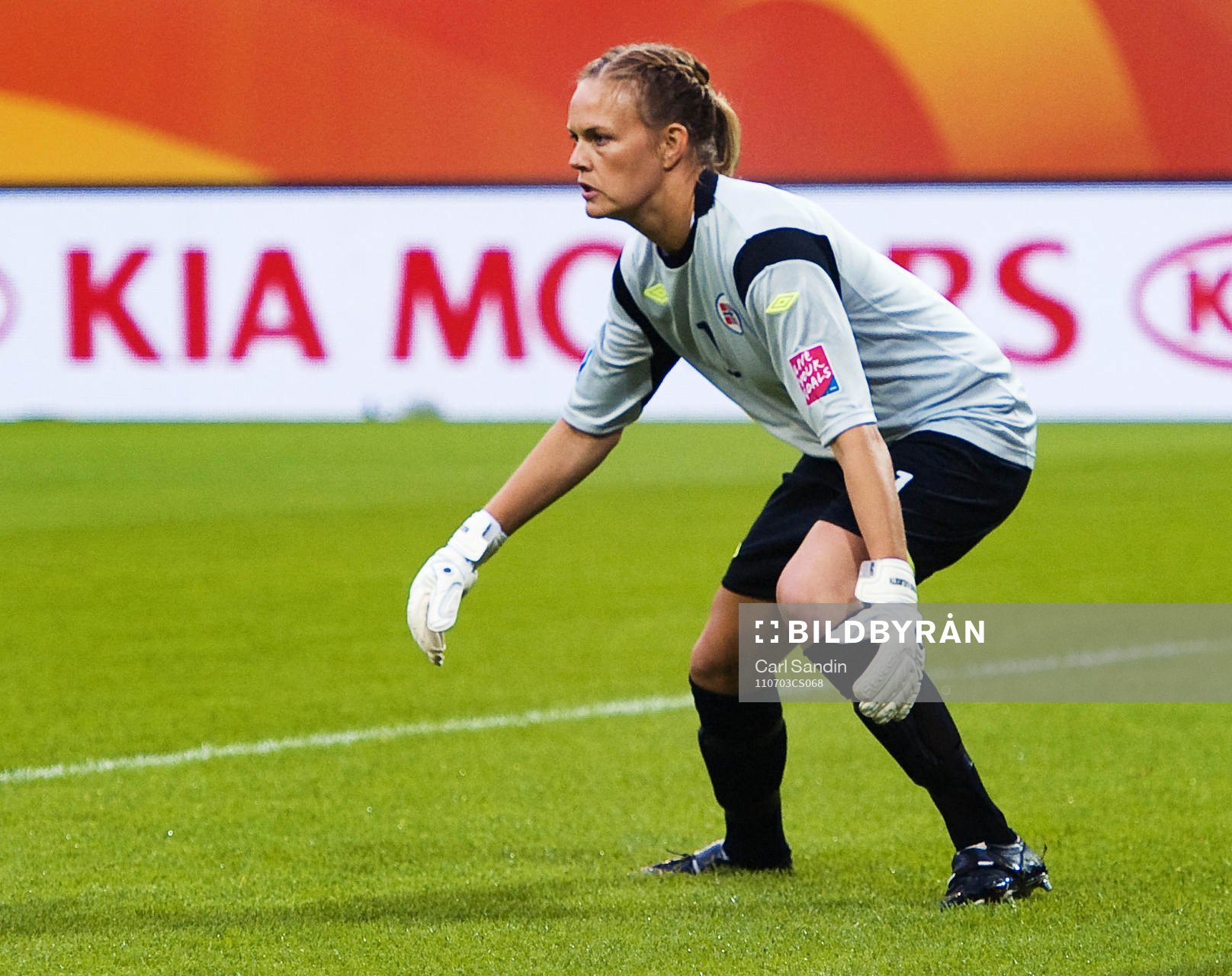 Ingrid Hjelmseth, målvakt