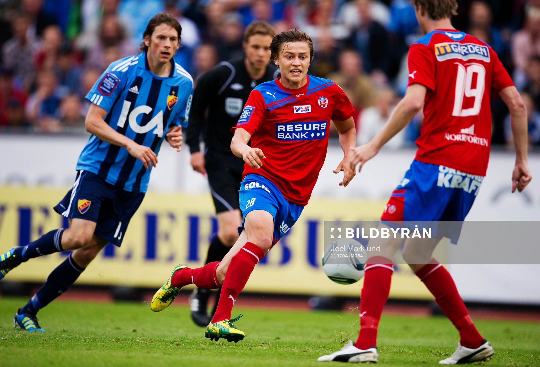 Simon Thern, Helsingborg, jagar bollen