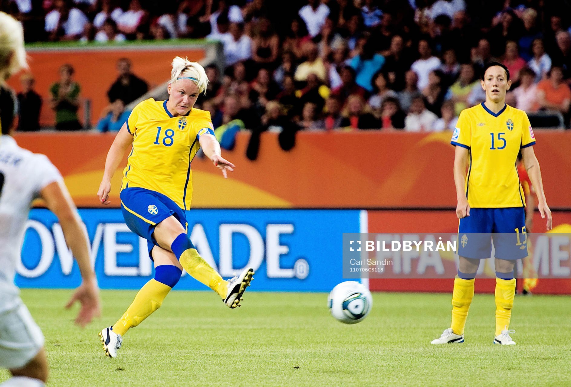 Nilla Fischer, Sverige, 2-0