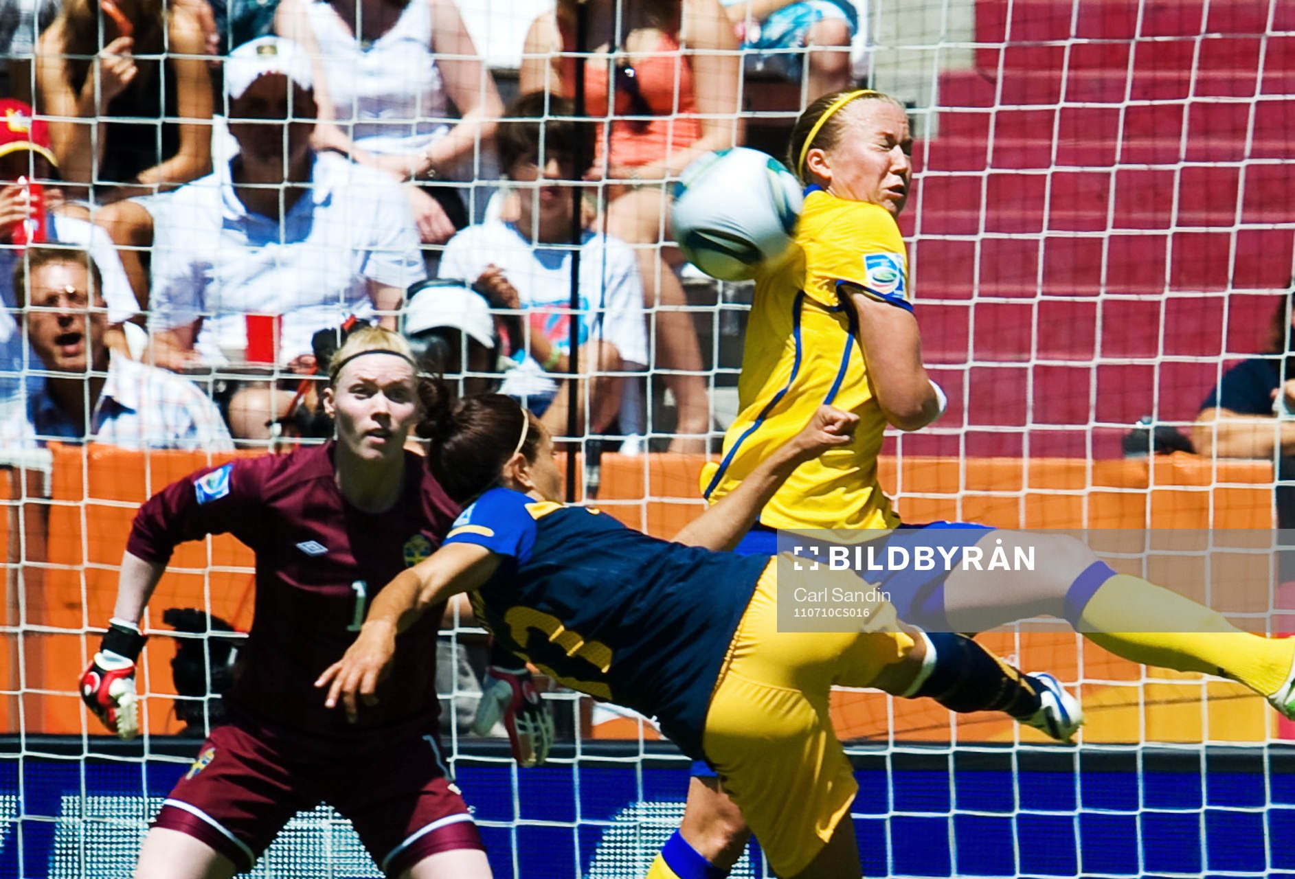 Sara Larsson, Sverige