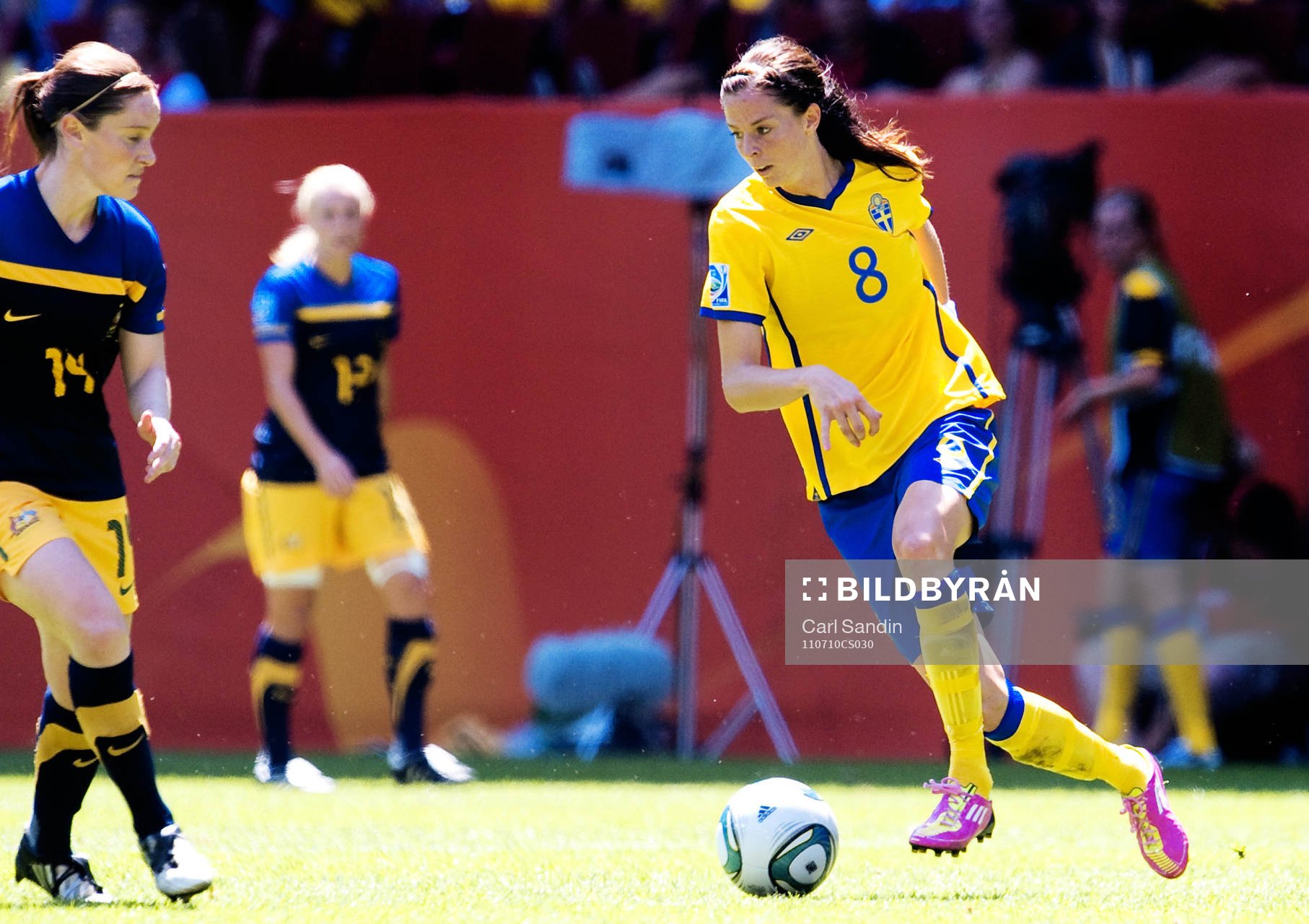 Lotta Schelin, Sverige