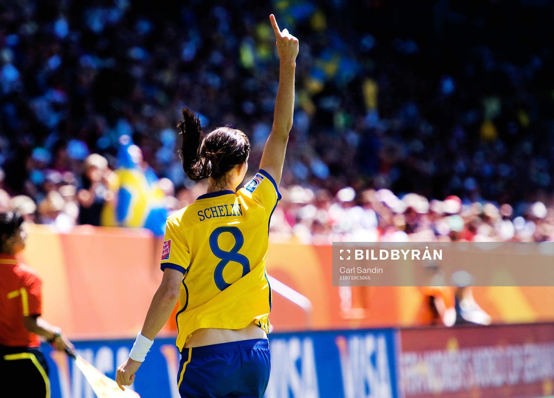 Lotta Schelin, Sverige, jubel