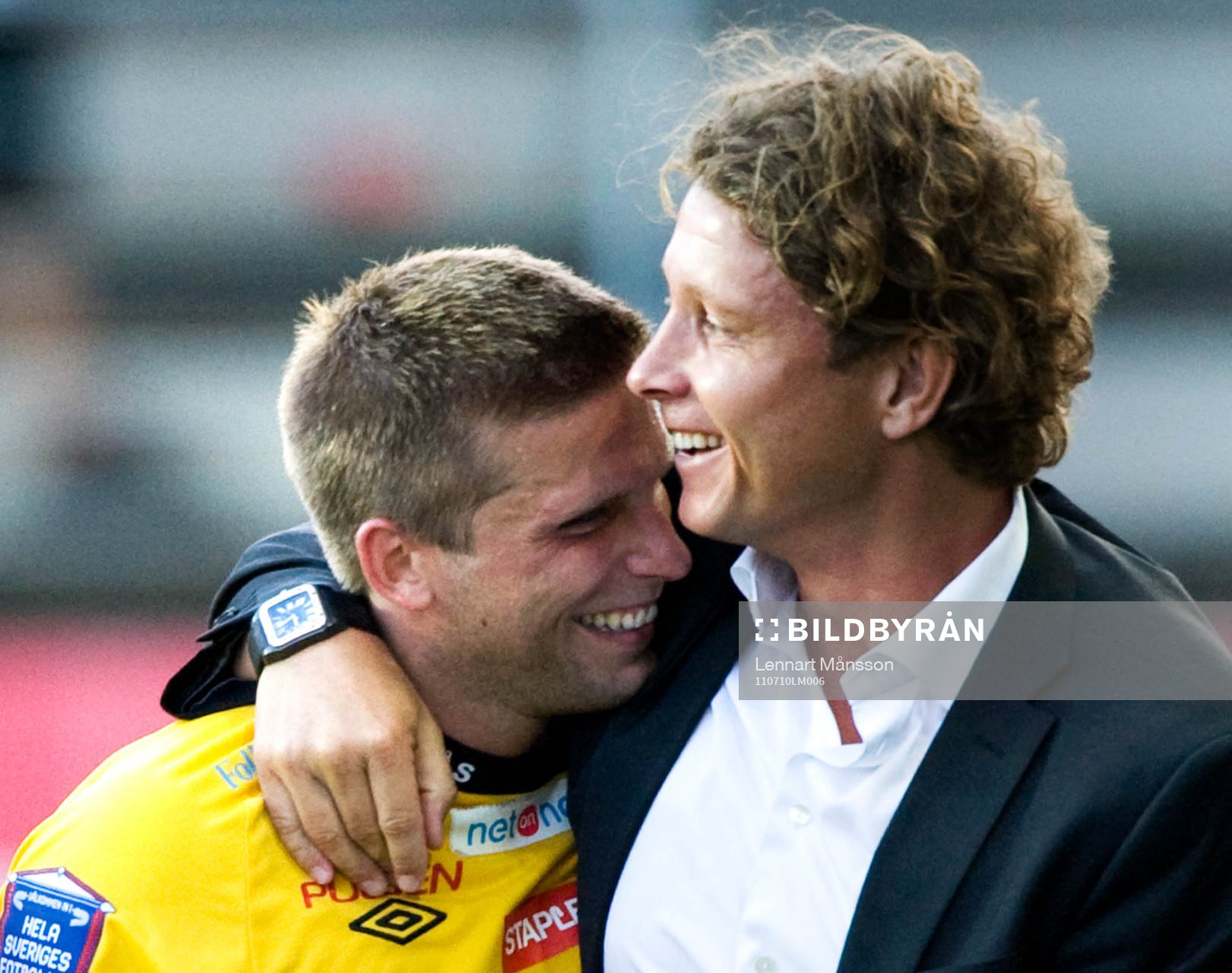 3-0 Anders Svensson grattas av Stefan Andreasson, sportchef