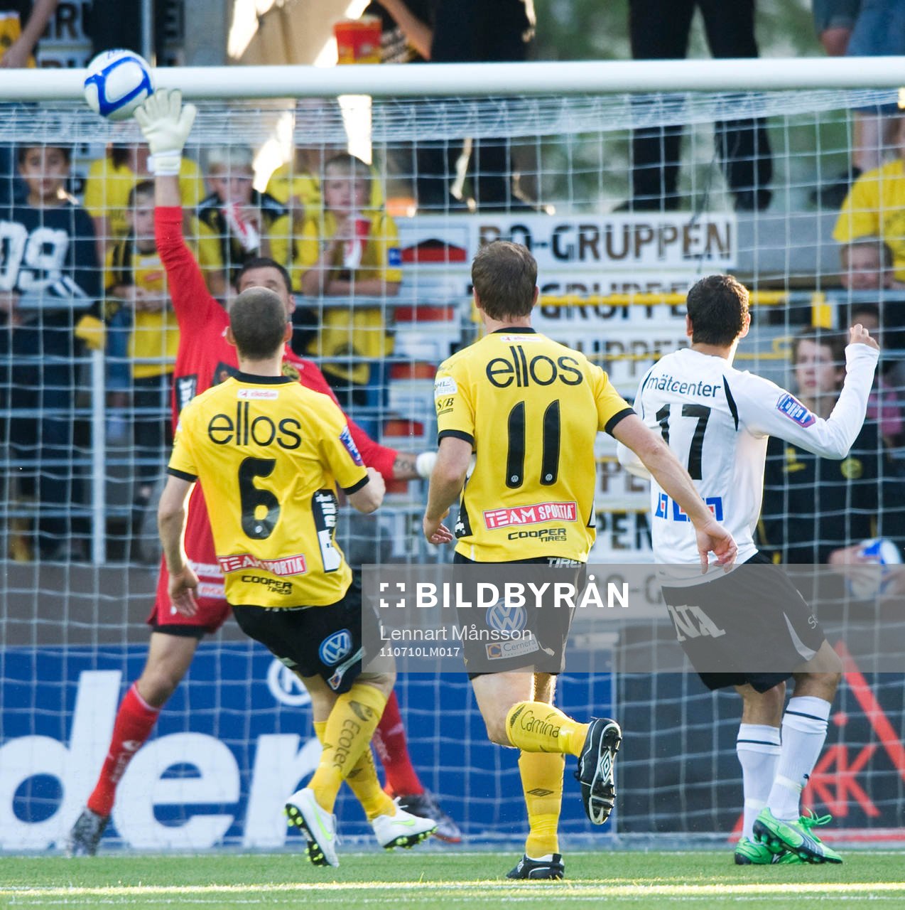 Alejandro Bedoya, Örebro, skjuter