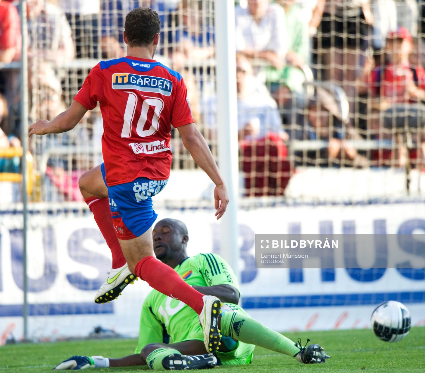 1-0 Alexander Gerndt, Helsingborg. Pa Dembo Touray,