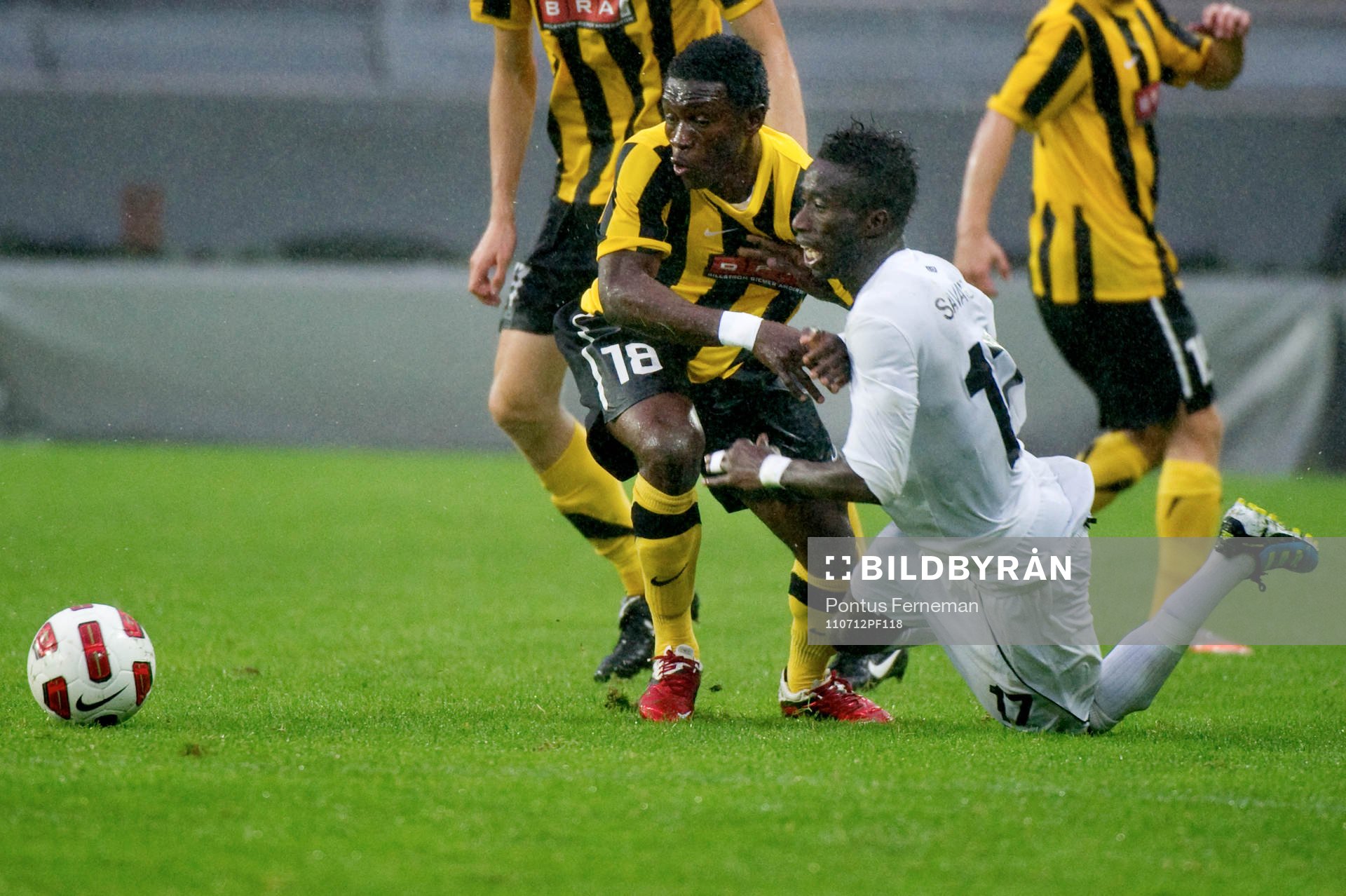 Majeed Waris, Häcken, Demda Savage, Honka