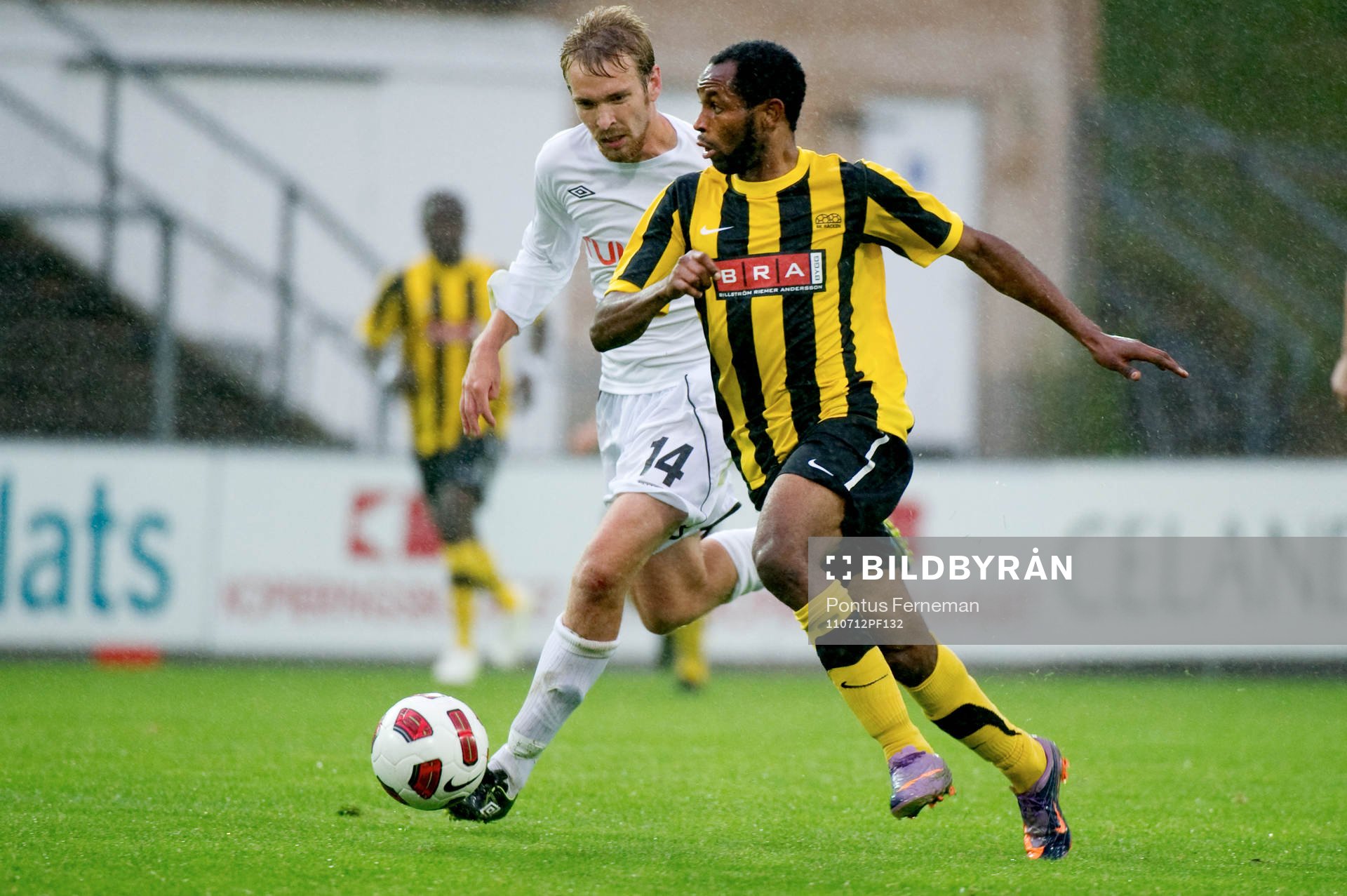 Jussi Vasara, Honka, Rene Makondele, Häcken