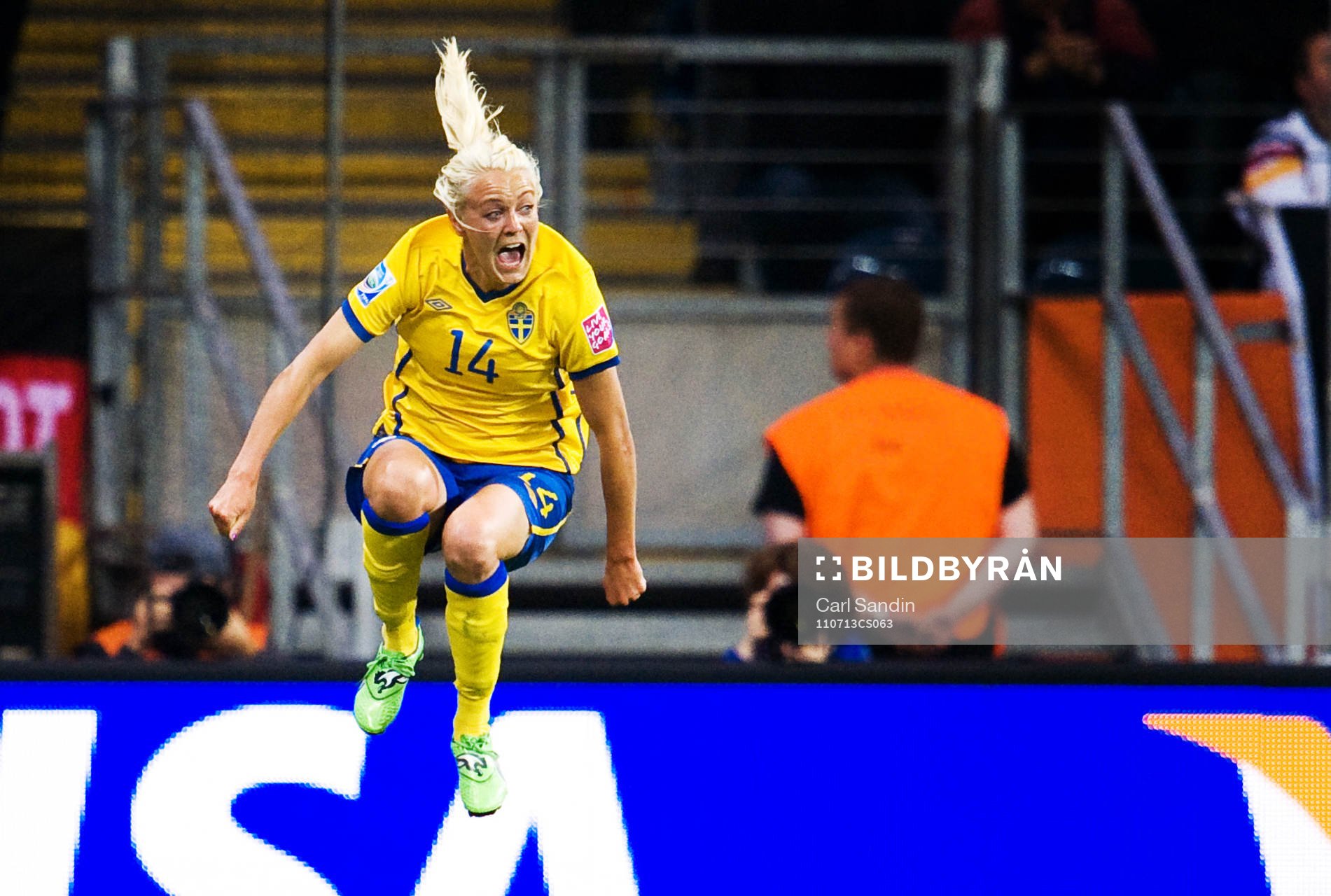 Josefine Öqvist, Sverige, jubel. 1-0