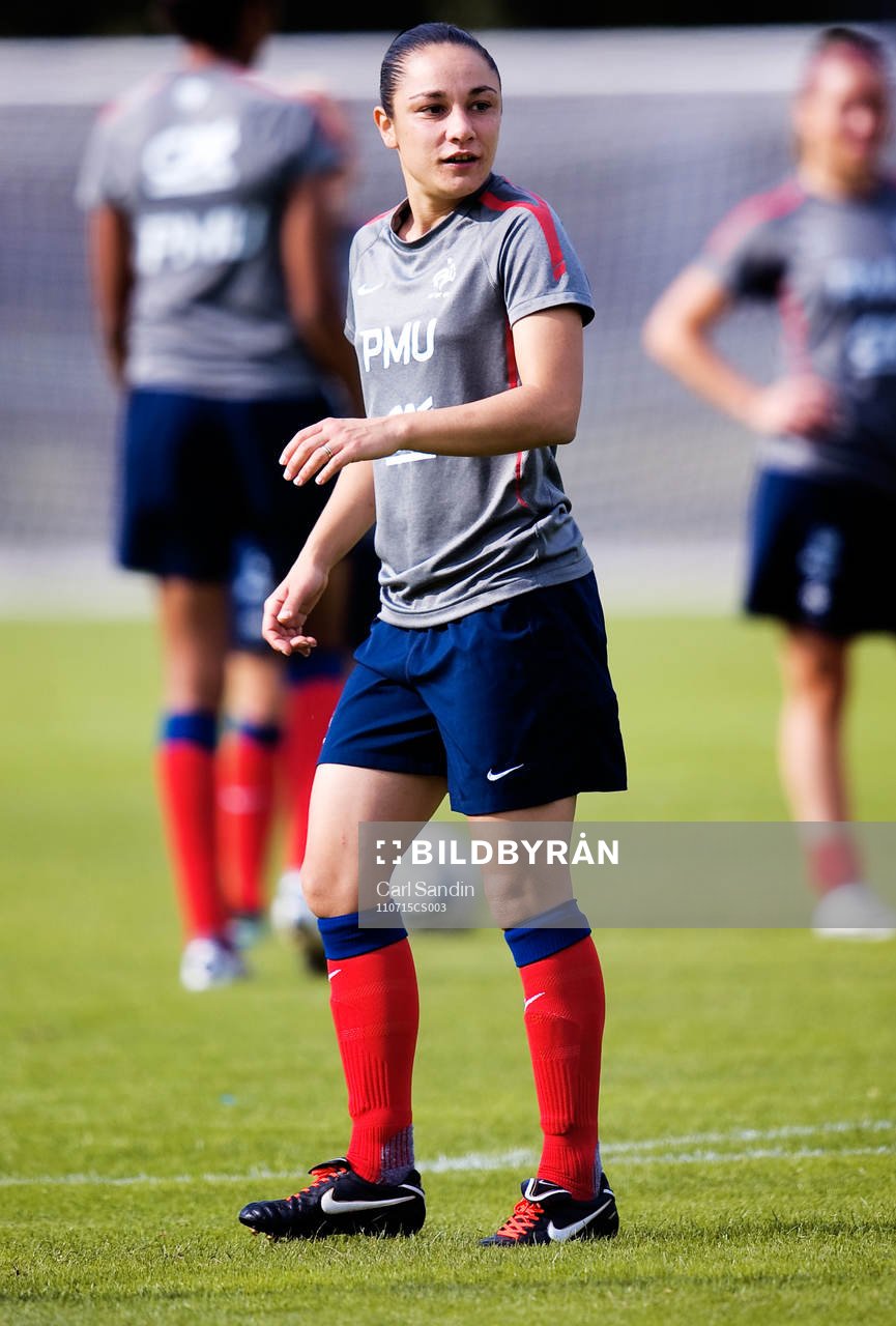 Sandrine Bretigny, Frankrike