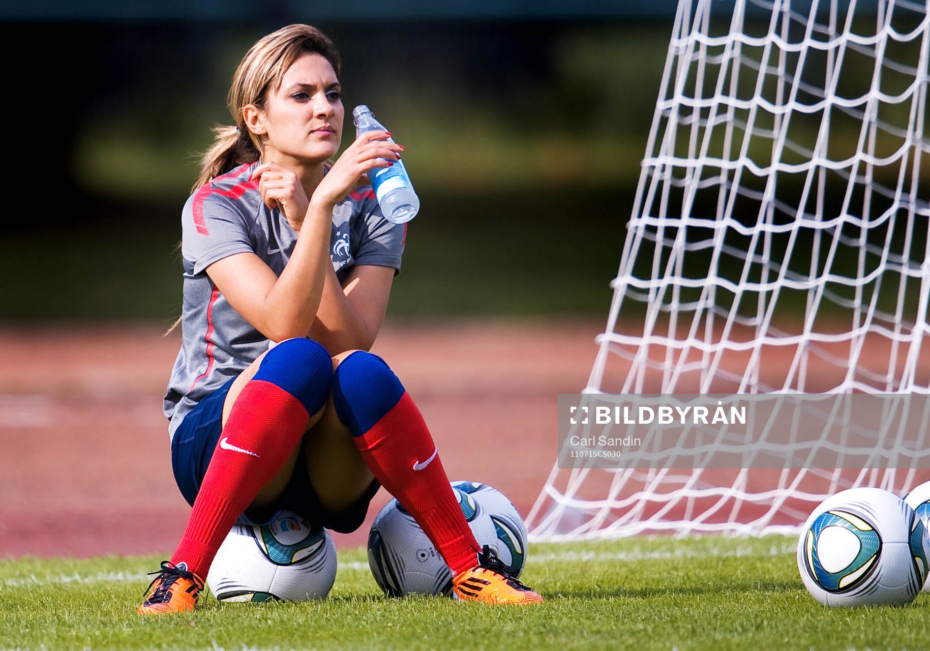 Louisa Necib, Frankrike