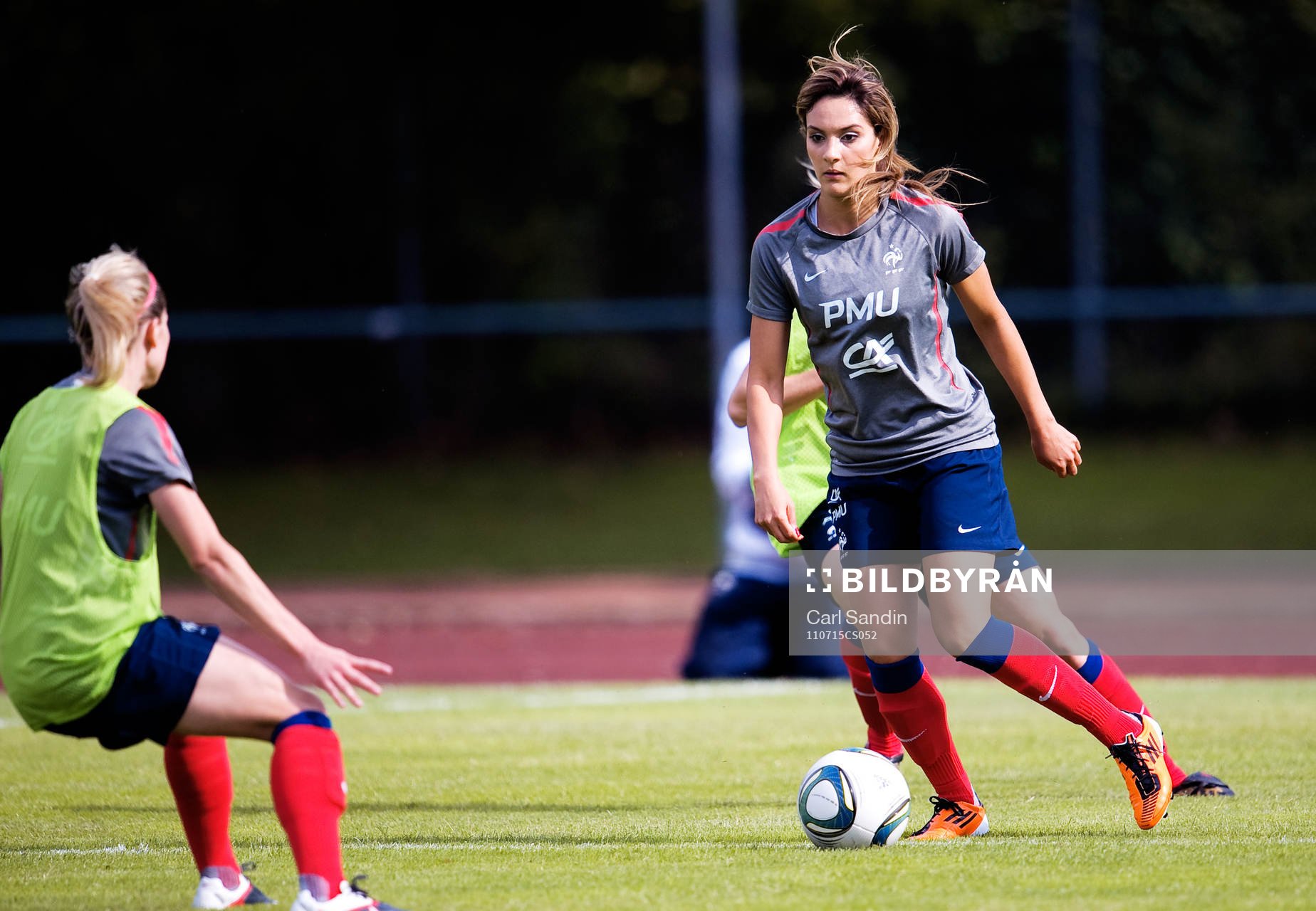Louisa Necib, Frankrike