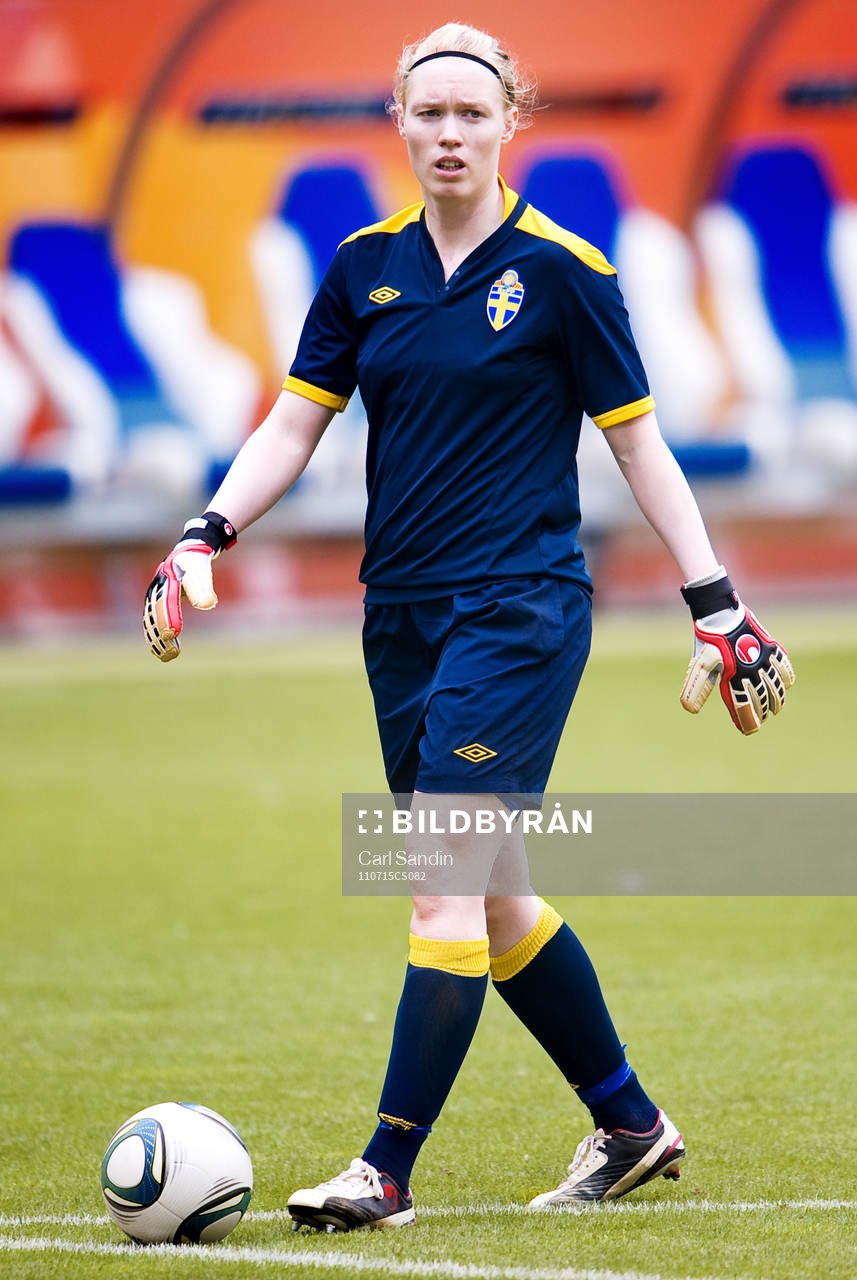 Hedvig Lindahl, målvakt