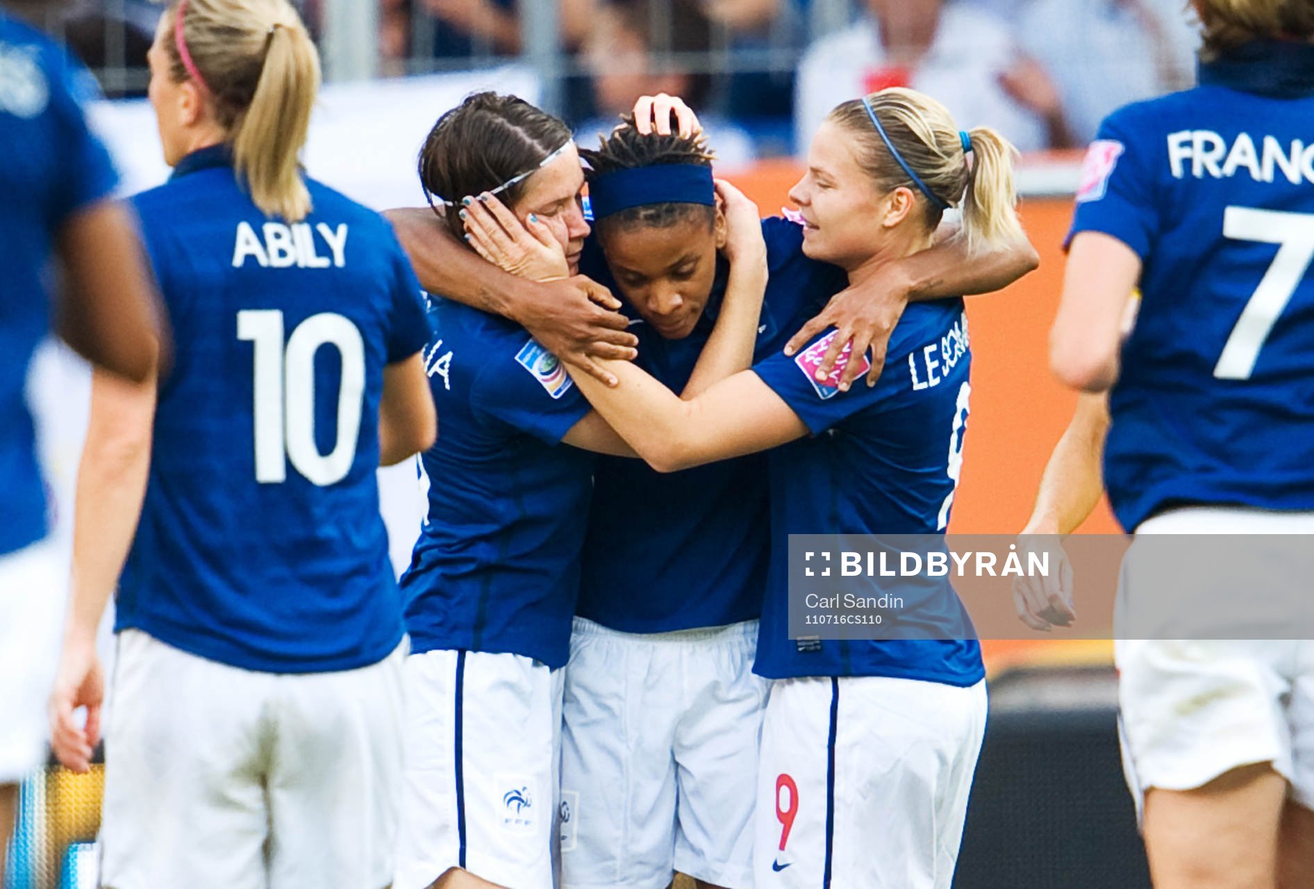 Elodie Thomis, Frankrike, jubel, 1-1
