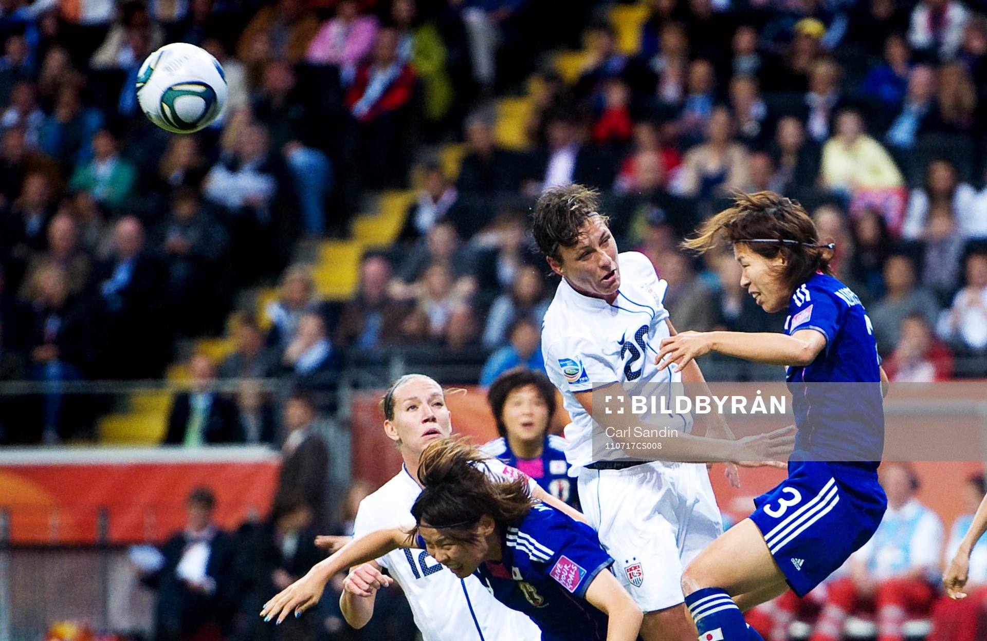 Abby Wambach, USA, Azusa Iwashimizu, Japan