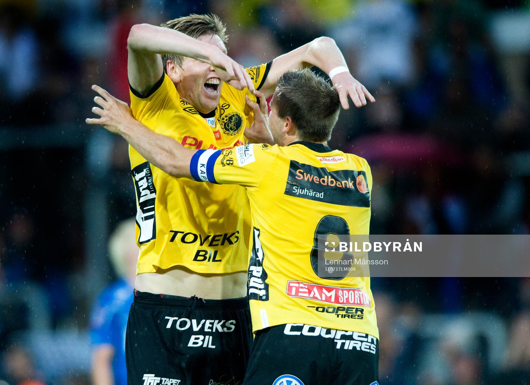 1-2, David Elm, Elfsborg, som grattas av Anders Svensson,