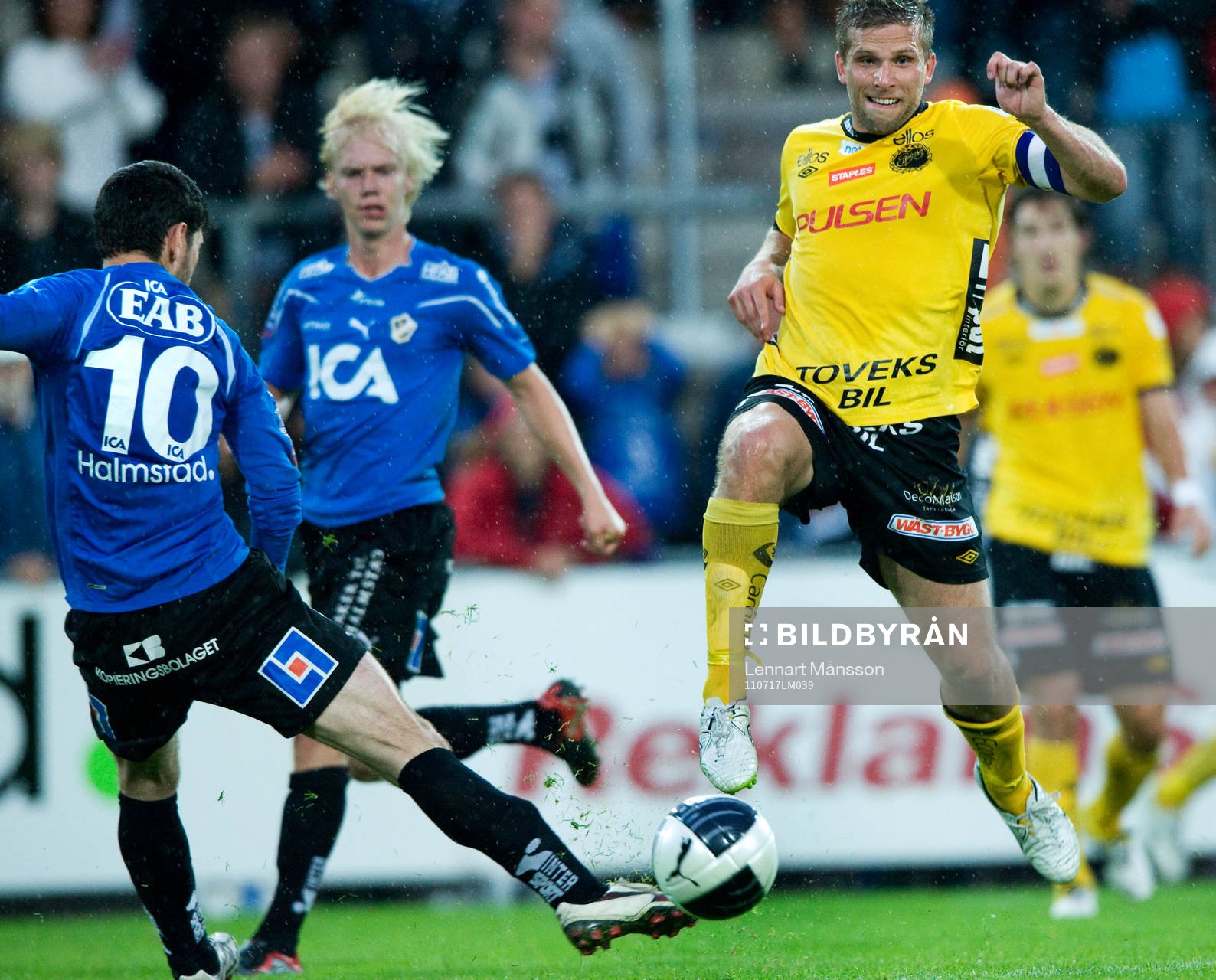  Anders Svensson, Elfsborg och Anel Raskej, Halmstad
