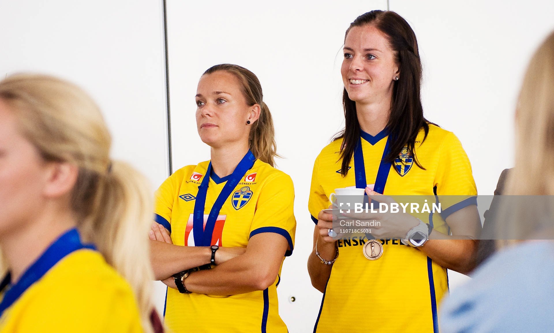 Sara Thunebro, Lotta Schelin