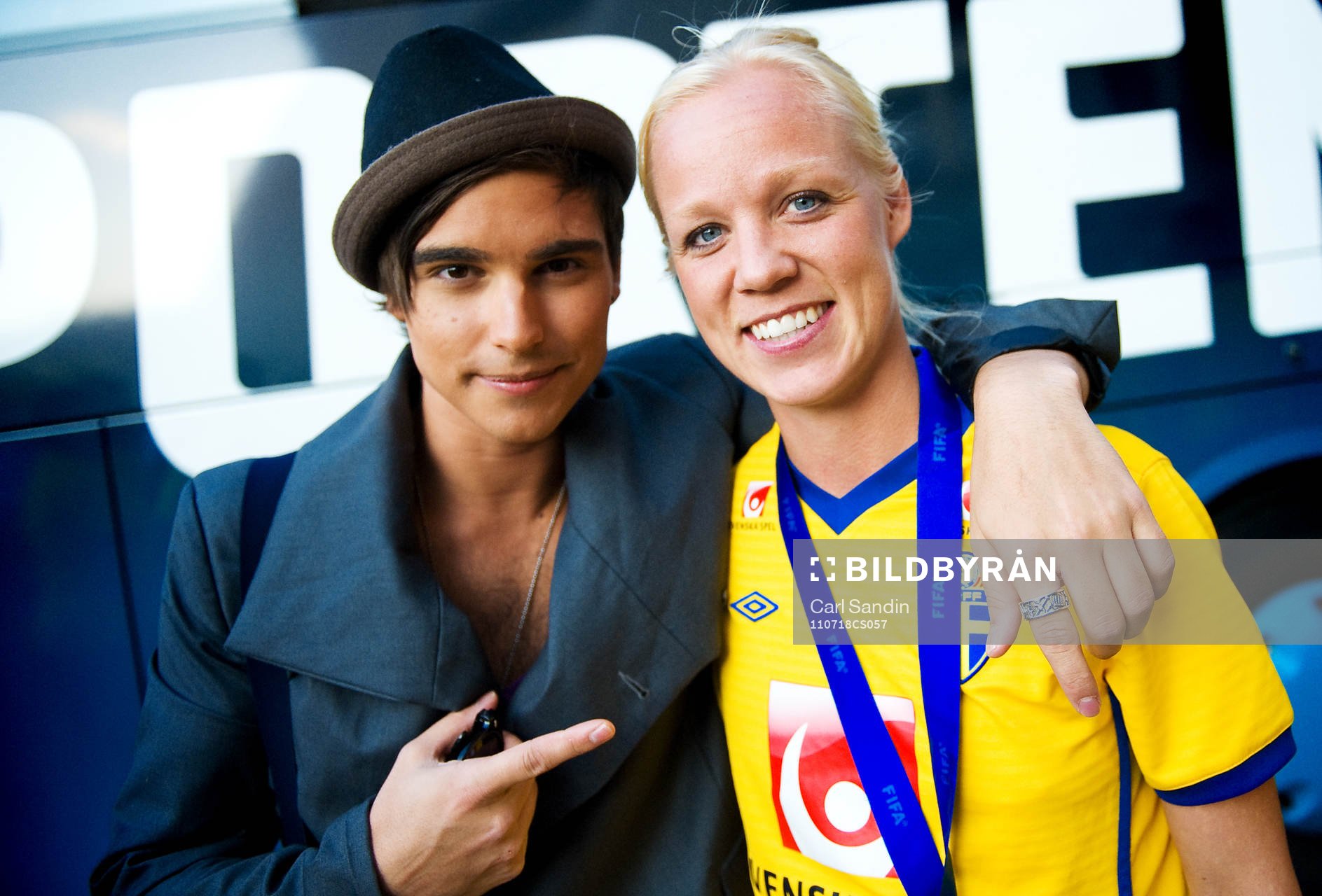 Erik Saade, Caroline Seger, Sverige, dam