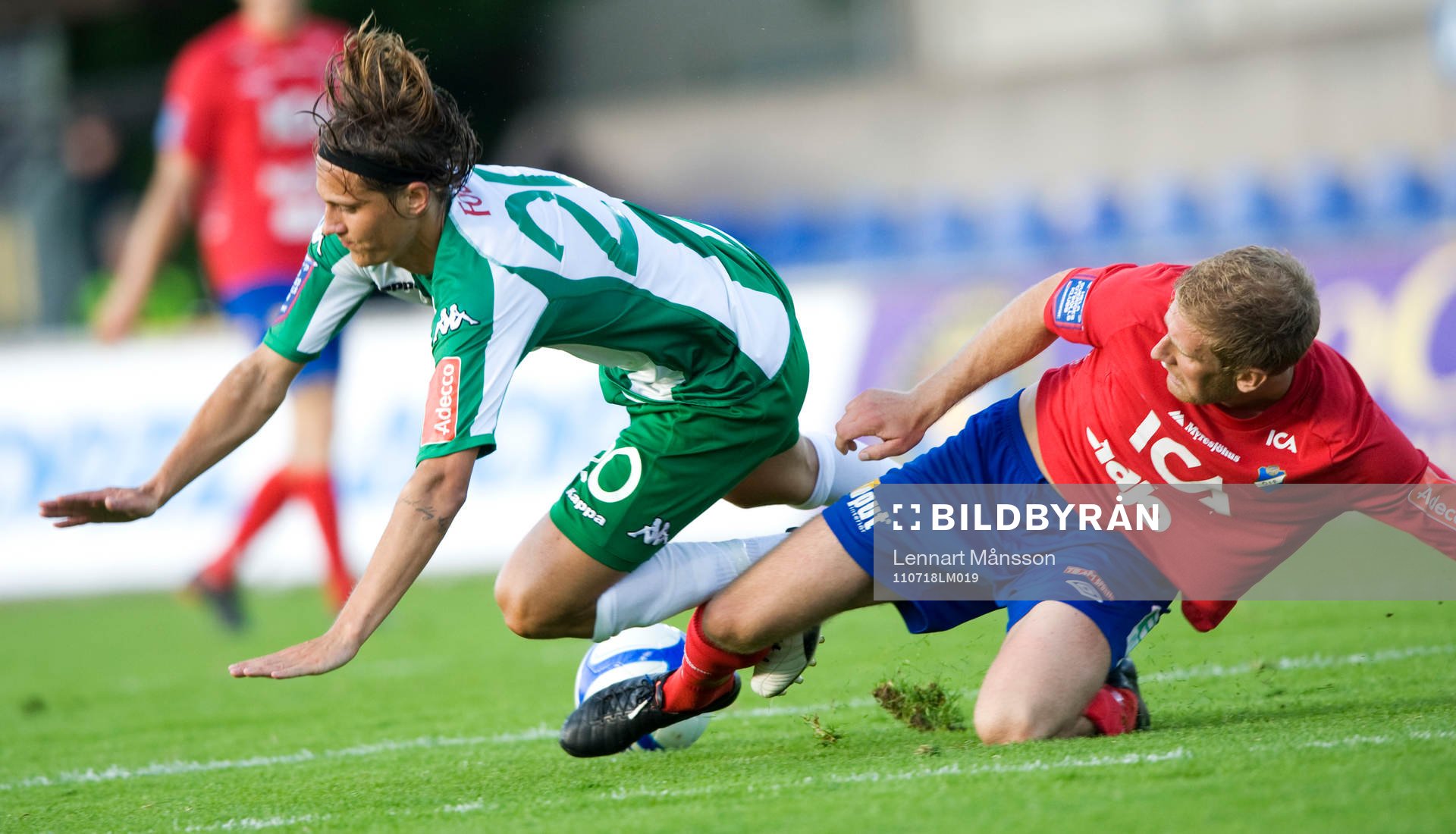 Mario Vasilj, Öster, stoppar Björn Runström, Hammarby