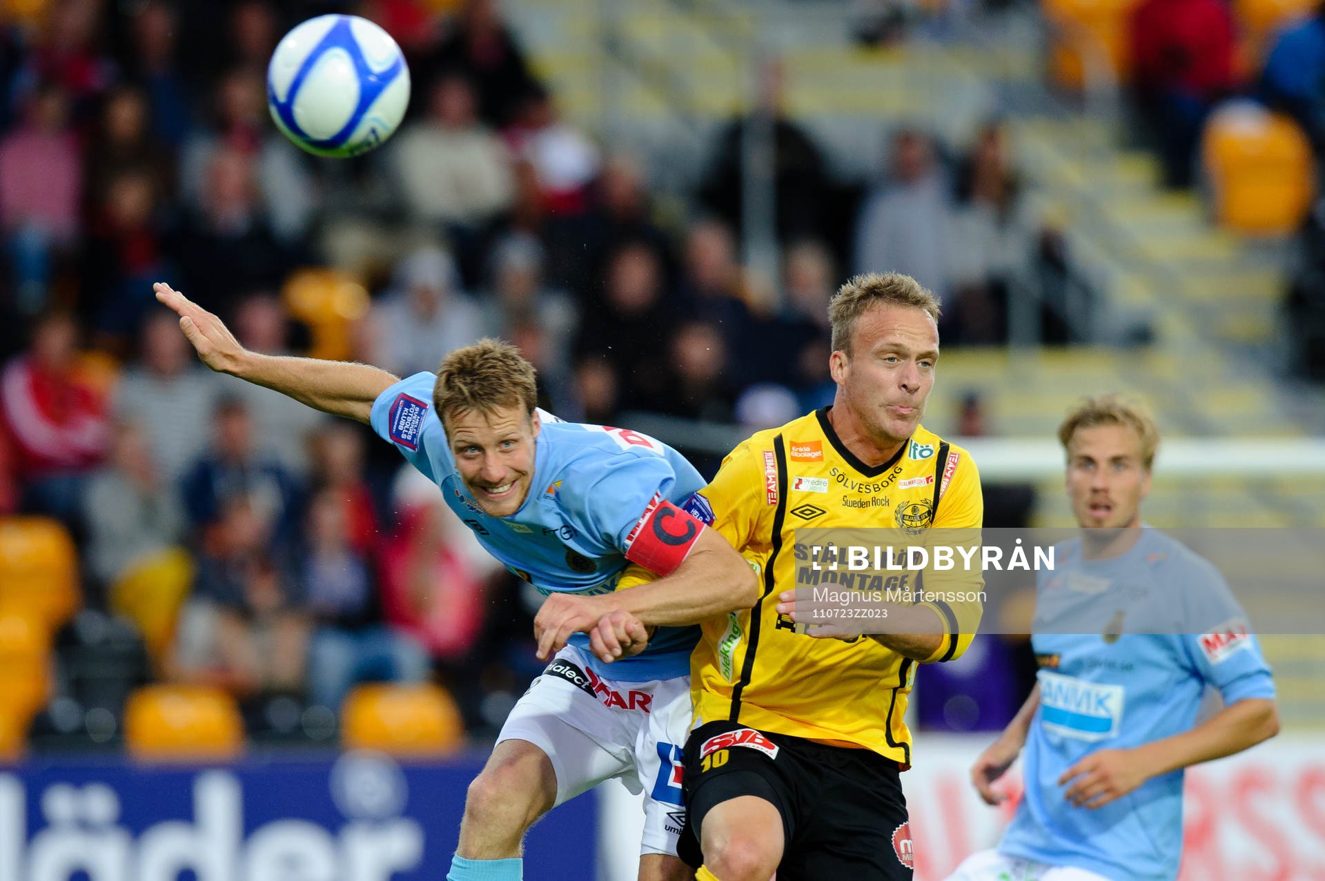 Daniel Bernhardsson, Gefle, nickar bort bollen från Marcus