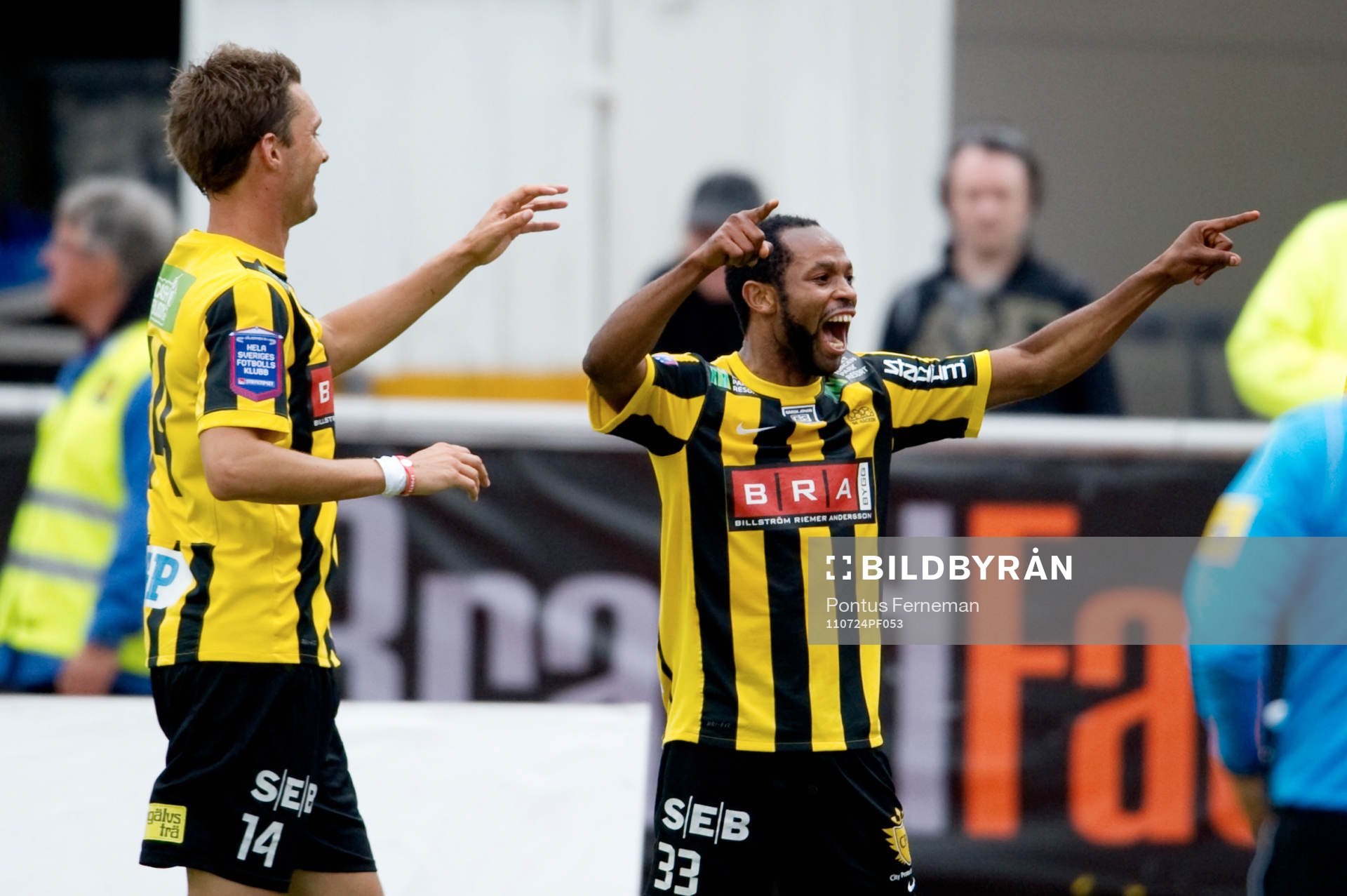 Peter Nyström, Rene Makondele, Häcken, jubel, 2-0