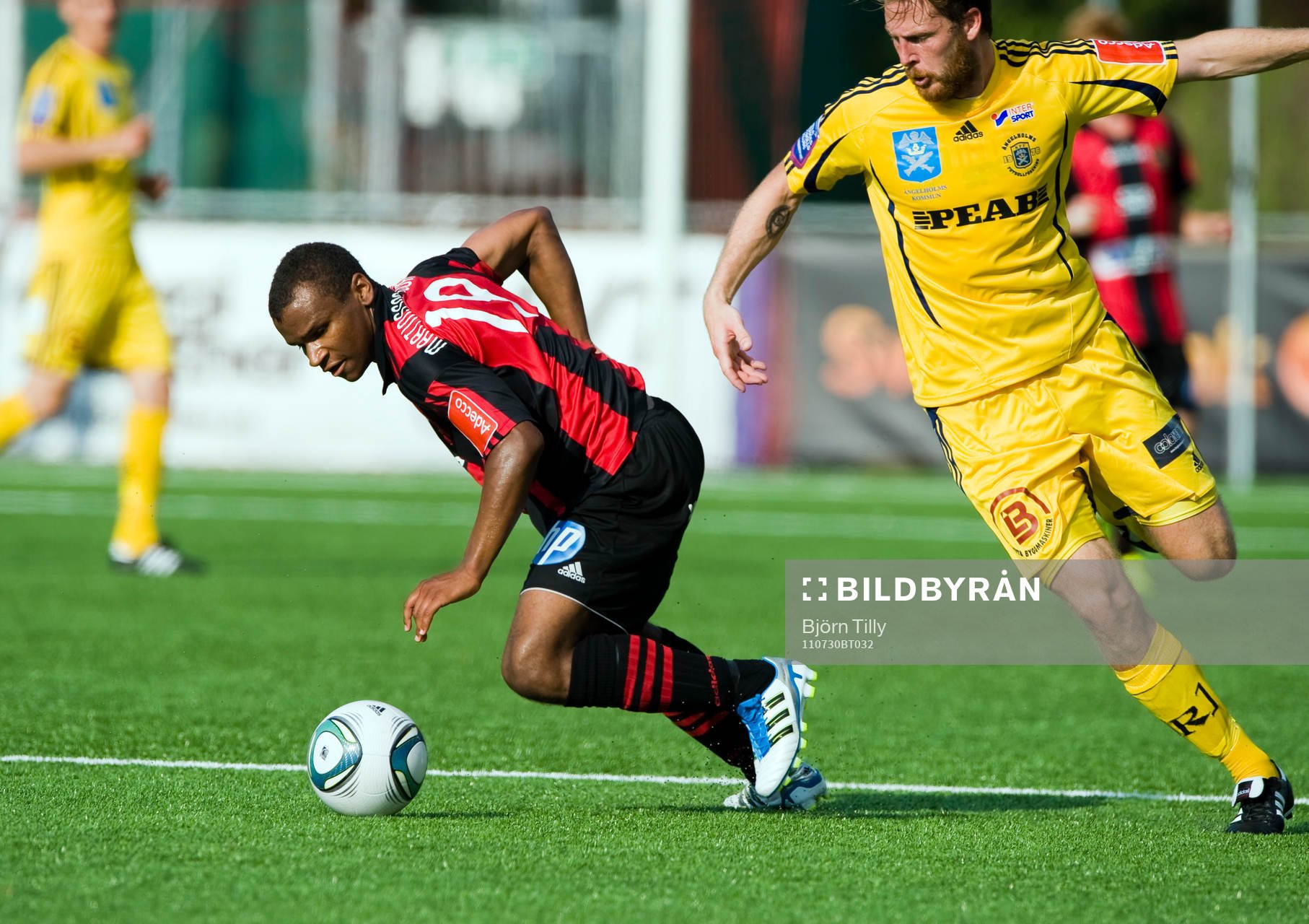 Serge-Junior Martinsson Ngouali, Brommapojkarna och Björn