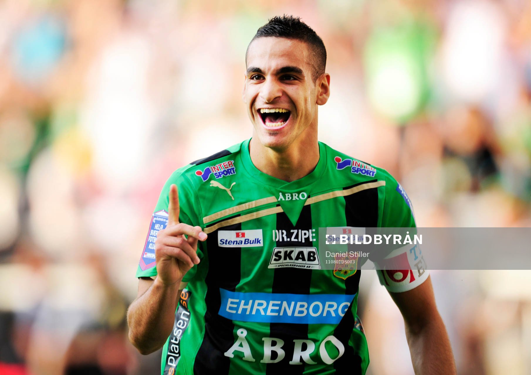 Mervan Celik, Gais, glädje, jubel