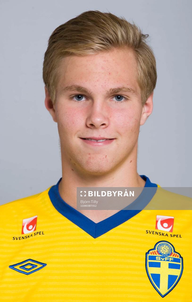 Gustav Engvall, Sverige