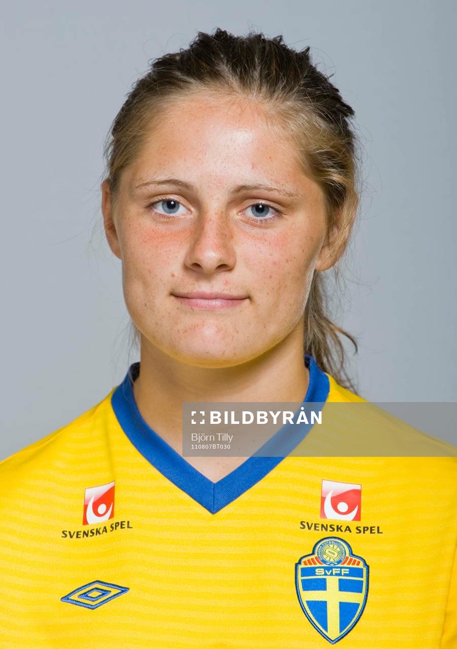 Linda Hallin, Sverige