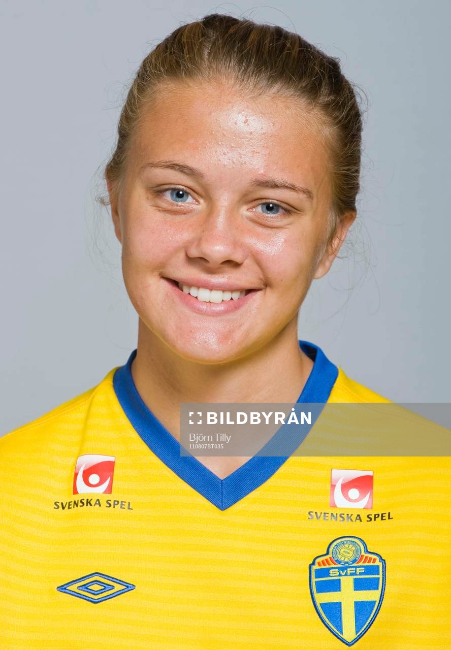 Felicia Edgren, Sverige