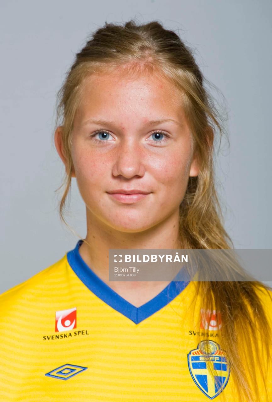 Louise Larsson, Sverige