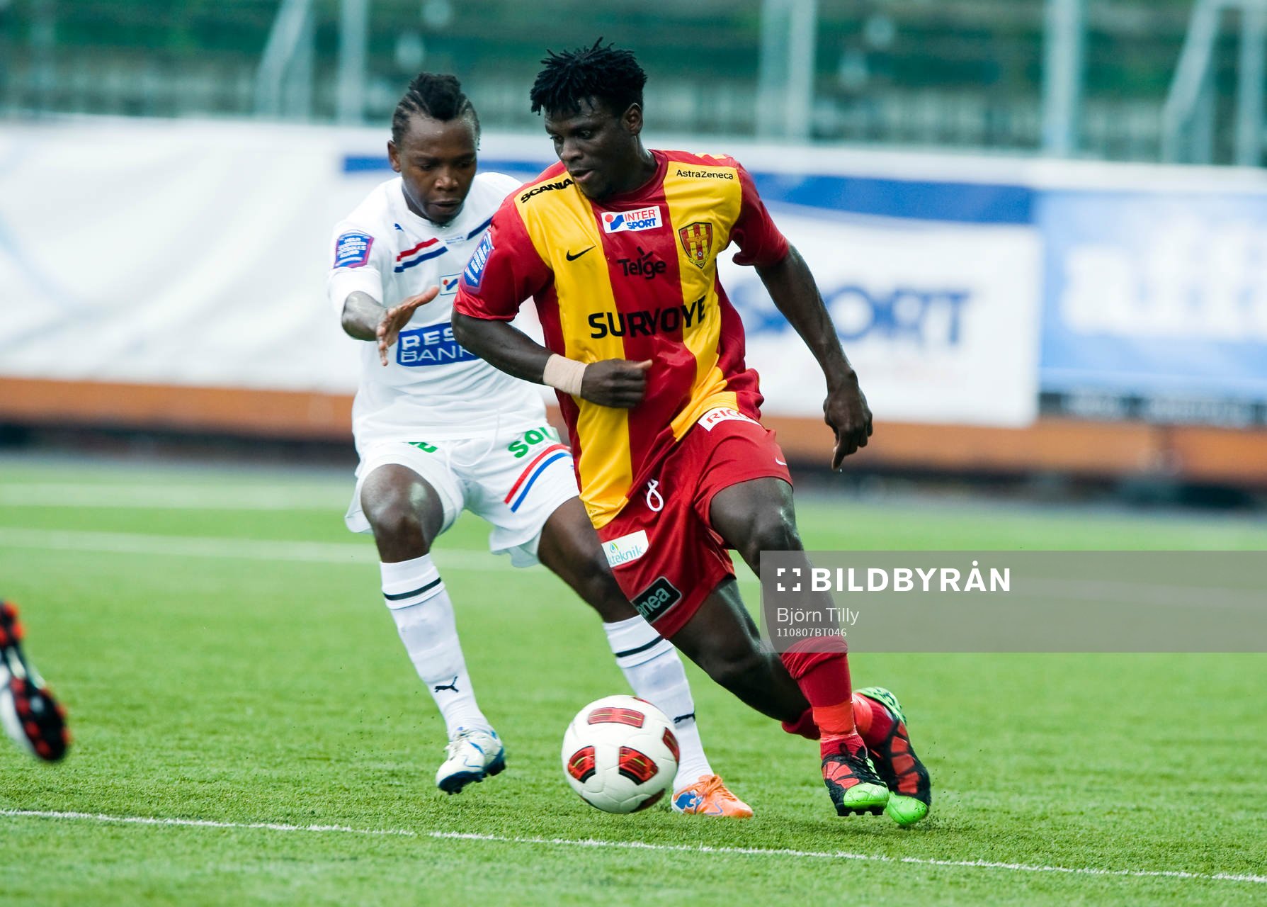 May Mahlangu, Helsingborg och Razak Omotoyossi, Syrianska