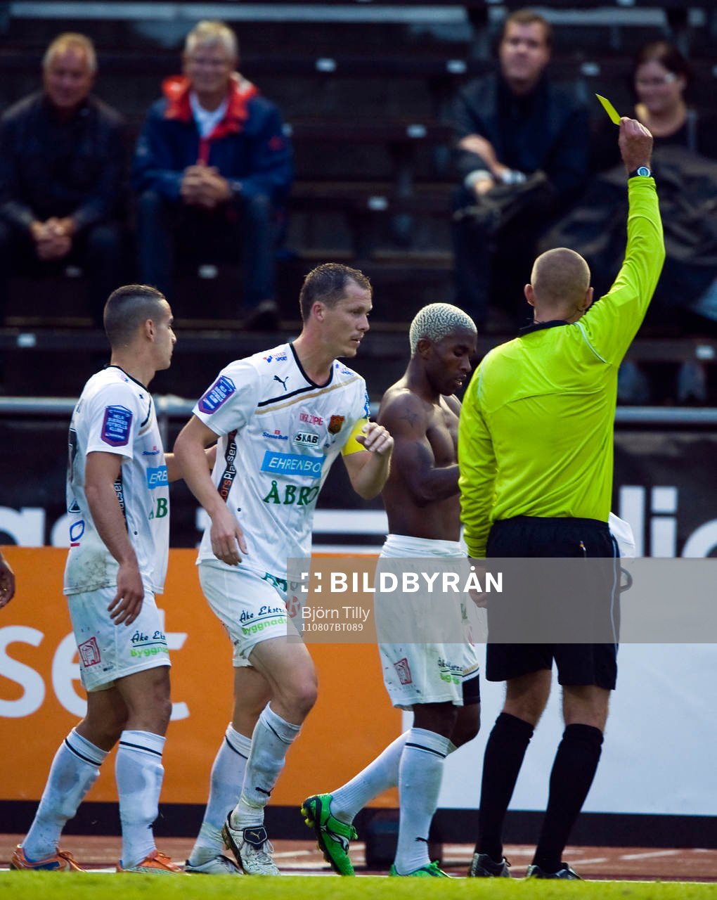 Eric Magloire Bassombeng, varning, gult kort, överkropp