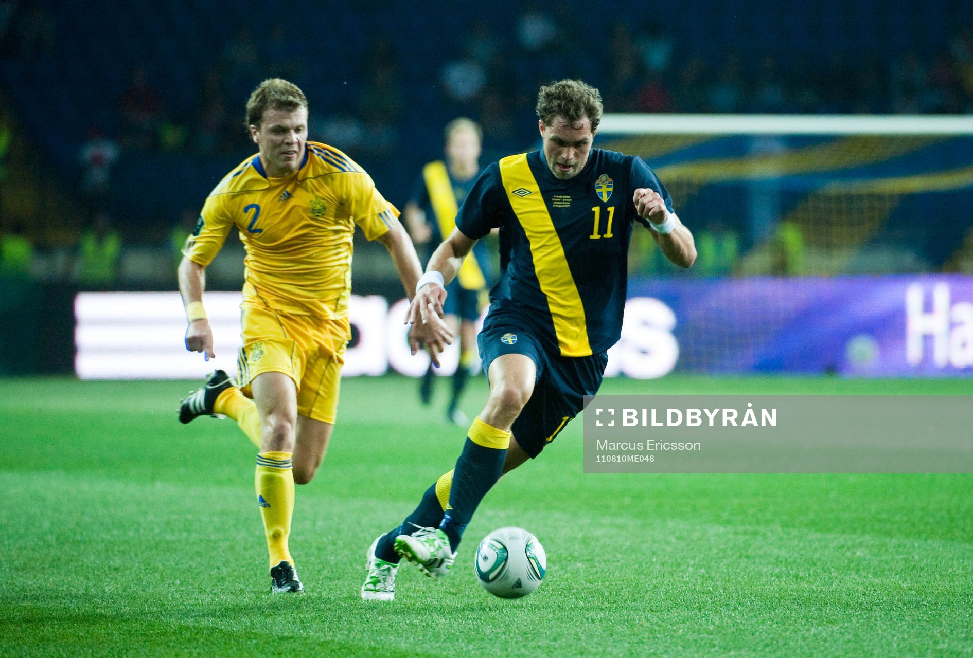 Oleksij Haj, Ukraina och Johan Elmander, Sverige