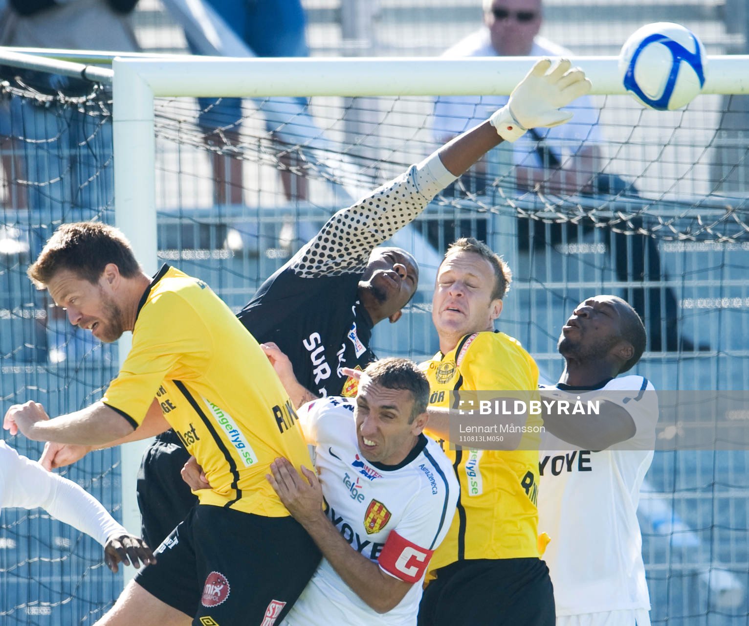 Marcus Ekenberg, Mjällby, och Dwayne Miller, målvakt,