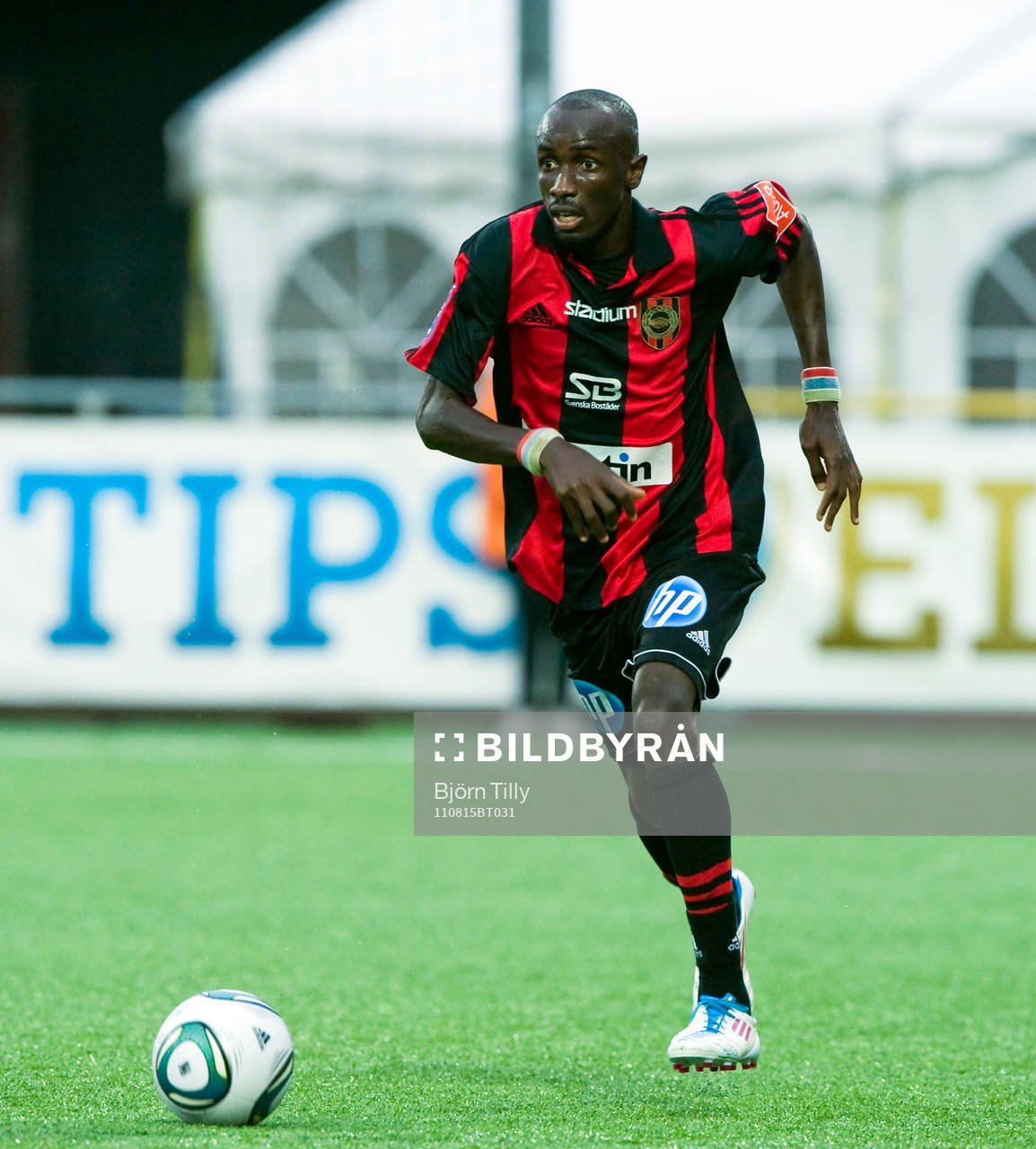 Aziz Corr Nyang, Brommapojkarna