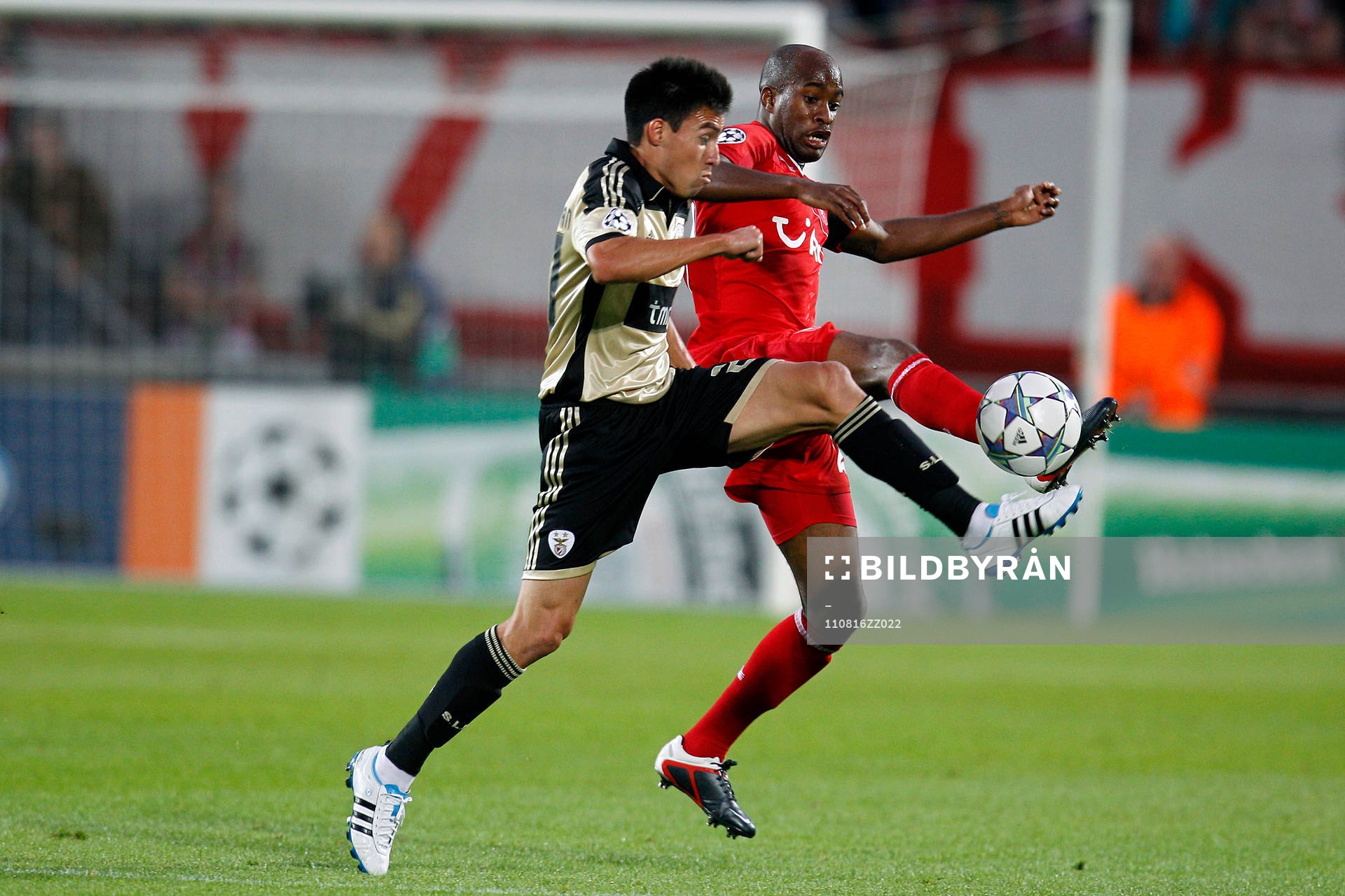 Dwight Tiendalli, Twente och Nicolas Gaitan, Benfica