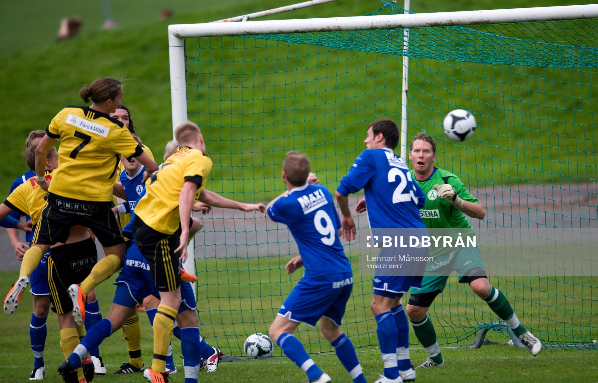 Fotboll, division 3, IFK Hässleholm - Älmhult