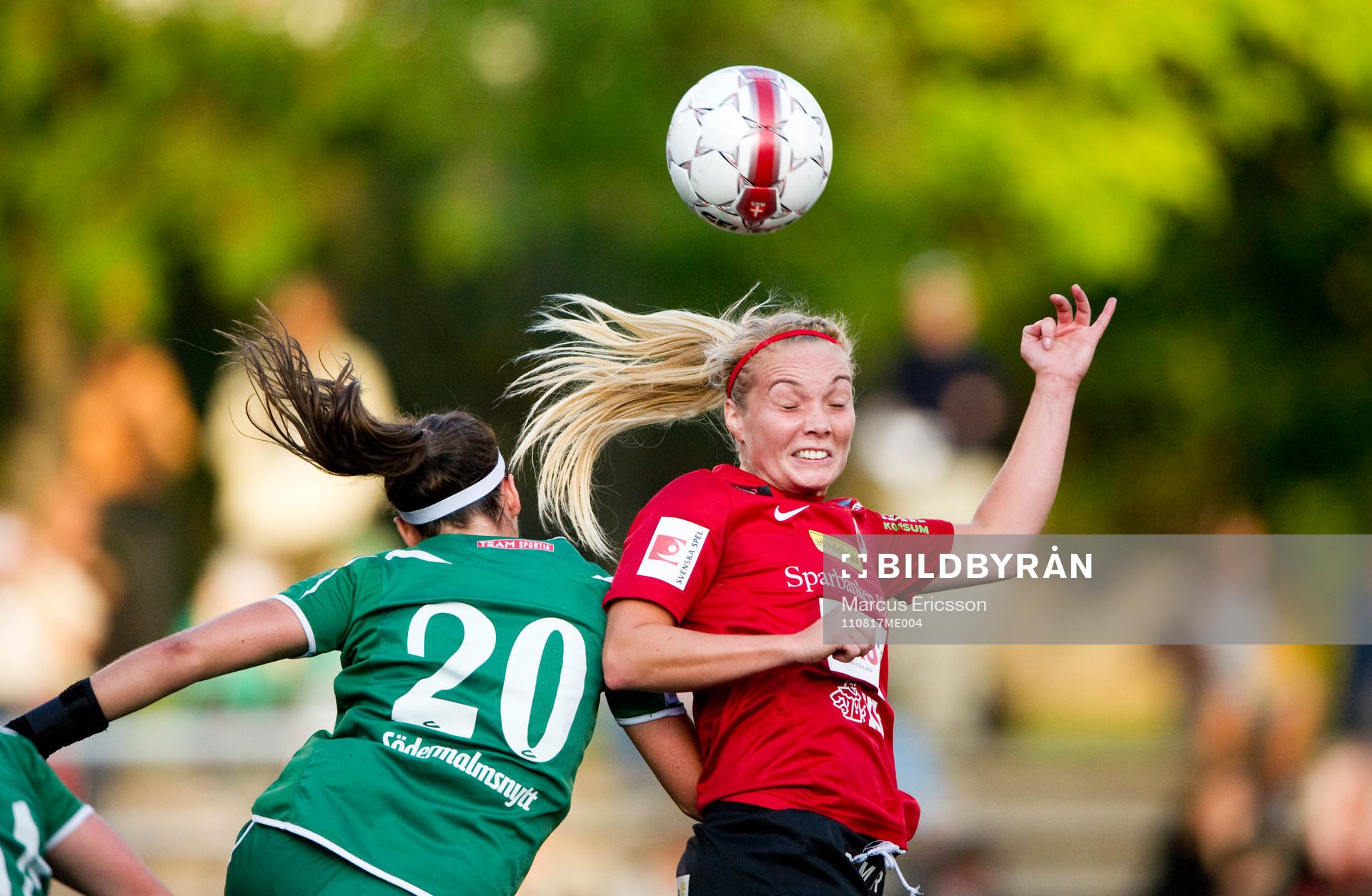 Helén Eke, Hammarby och Margret Lara Vidarsdottir,