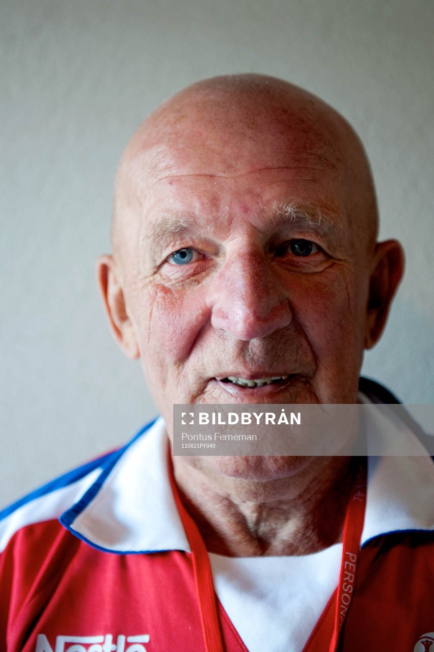 Lars-Erik Ahlberg säljer lotter