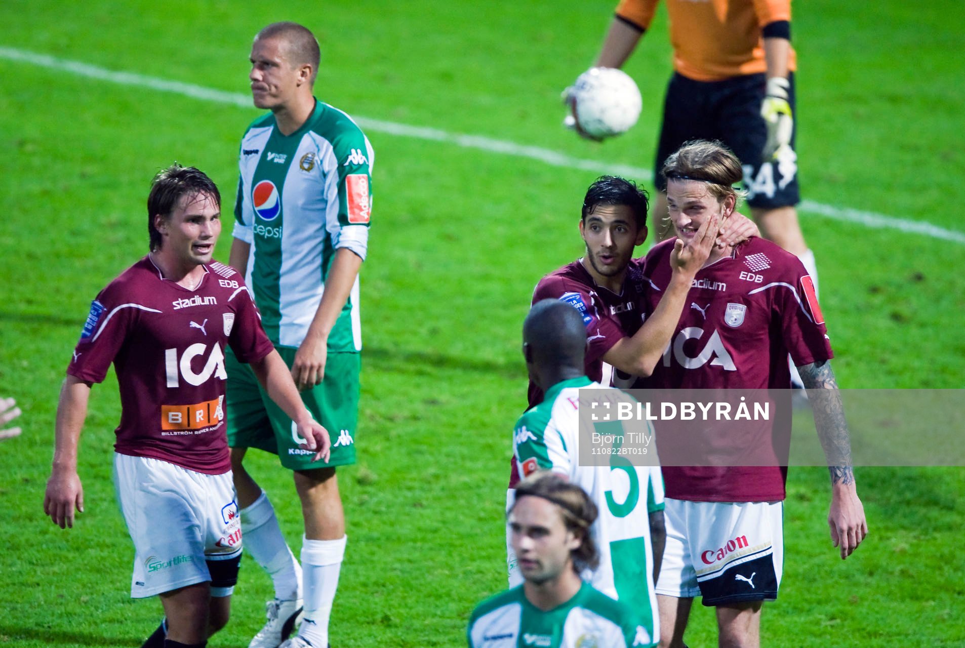 Mohammed Omeriat, Qviding gratuleras