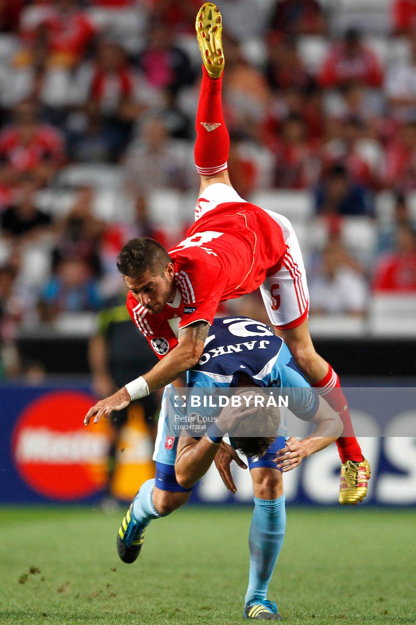 Javi Garcia, Benfica och Marc Janko, Twente