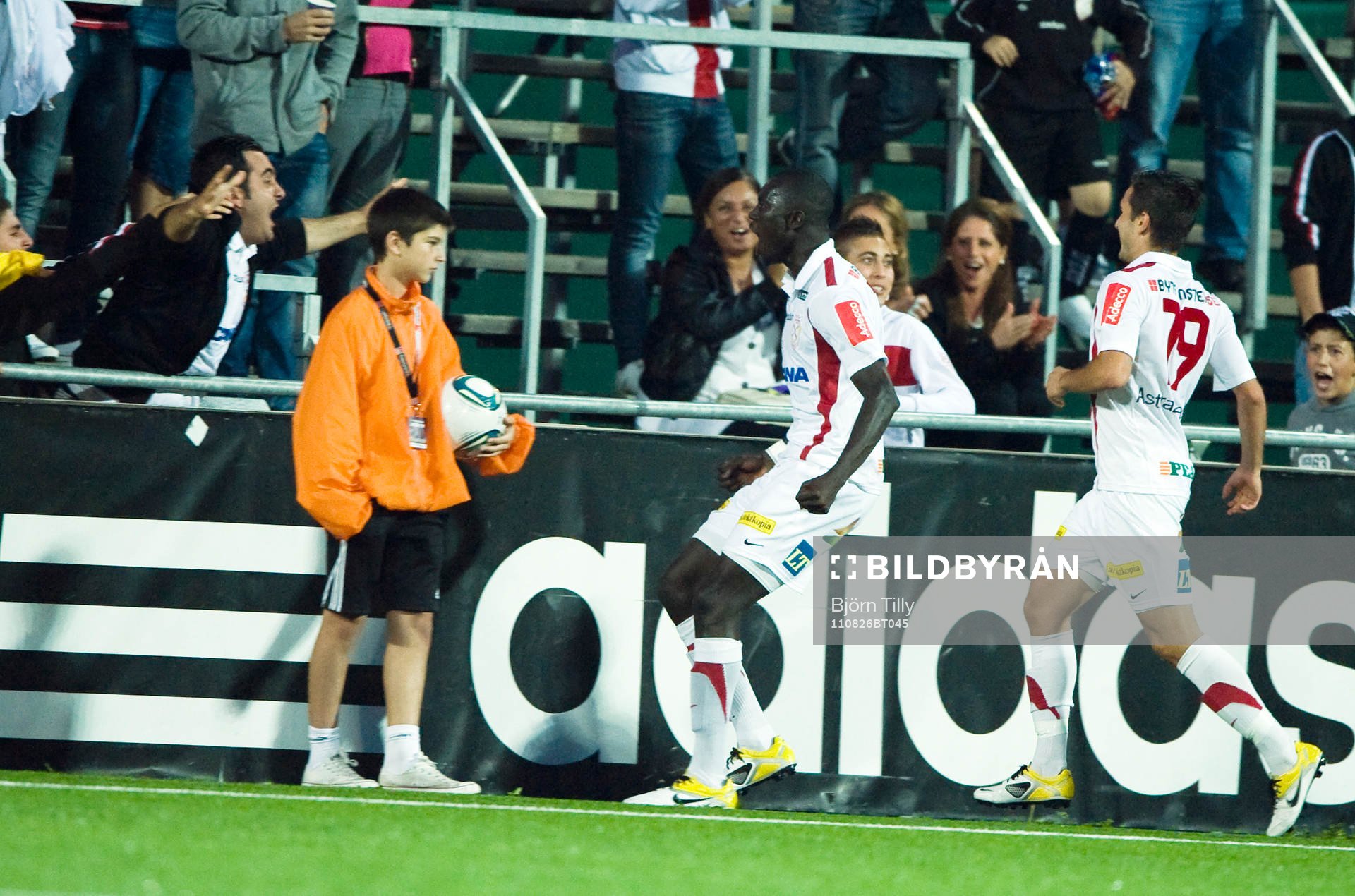 Mohammed Mbye, Assyriska, jubel